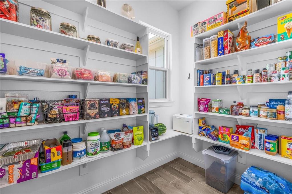 Weatherford, Texas, 76088, United States, 5 Bedrooms Bedrooms, ,5 BathroomsBathrooms,Residential,For Sale,1976907