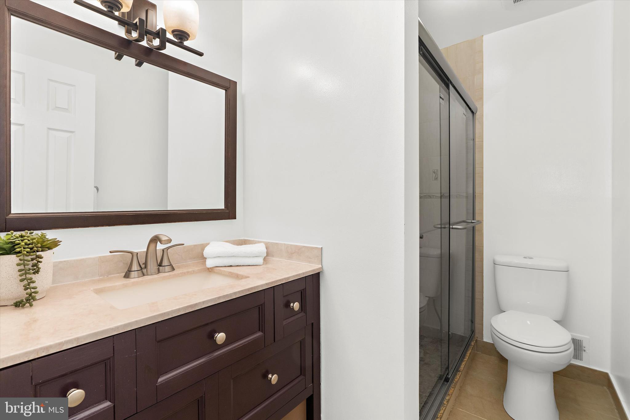 Rockville, Maryland, 20850, United States, 5 Bedrooms Bedrooms, ,5 BathroomsBathrooms,Residential,For Sale,1978251