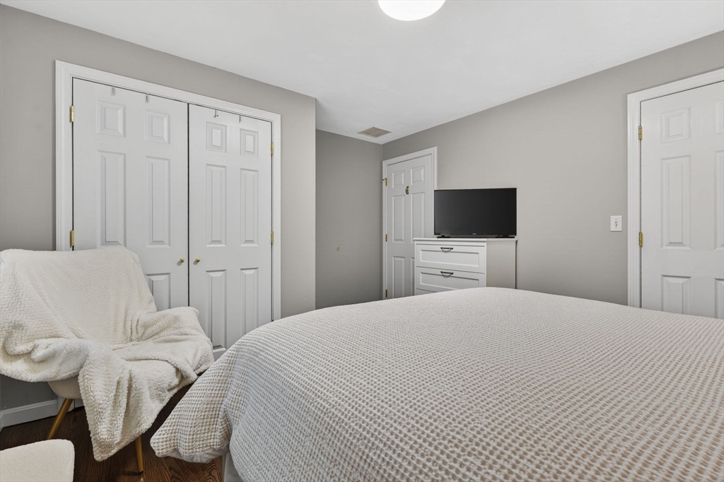 Cumberland, Rhode Island, 02864, United States, 4 Bedrooms Bedrooms, ,2 BathroomsBathrooms,Residential,For Sale,2040279