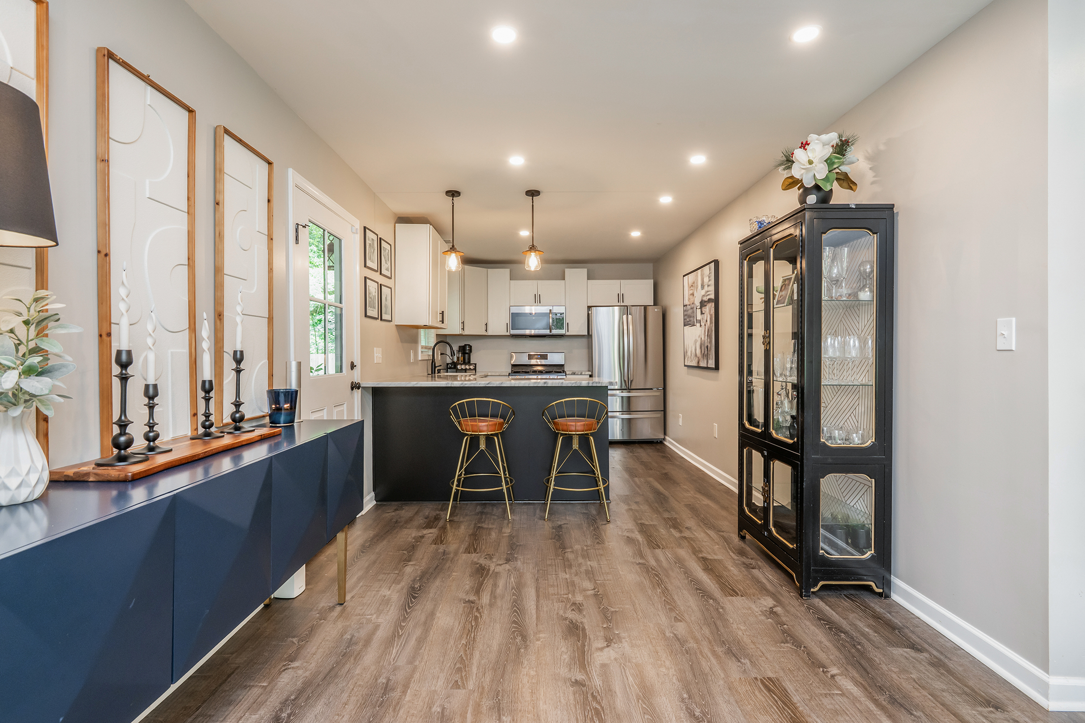  Beautifully Designed Cape Cod-Inspired Home - 物件實景