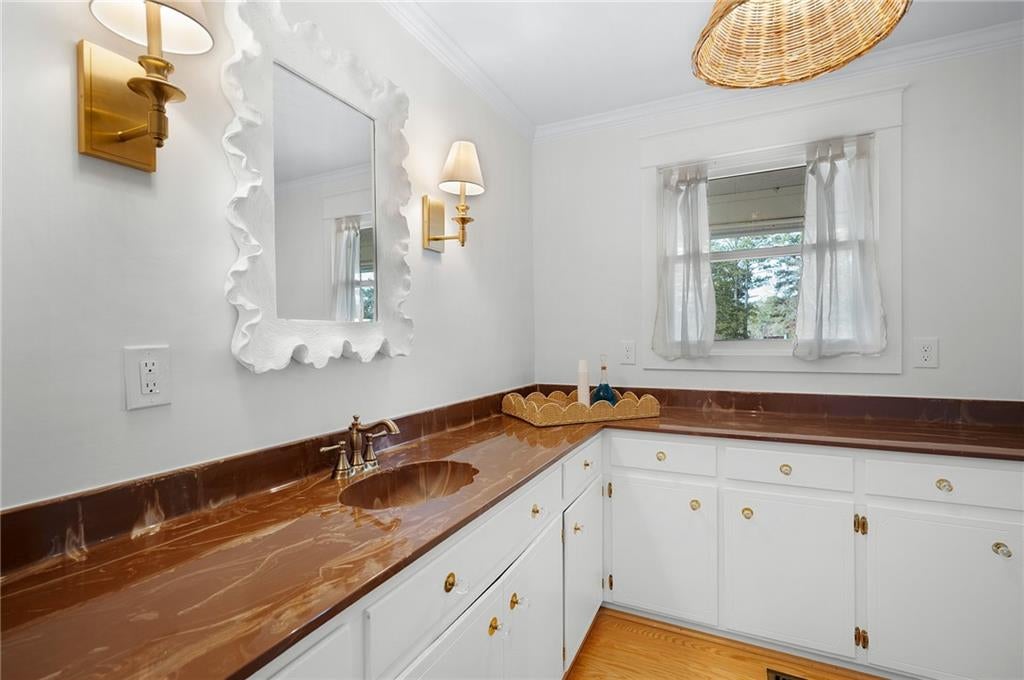 Calhoun, Georgia, 30701, United States, 4 Bedrooms Bedrooms, ,4 BathroomsBathrooms,Residential,For Sale,2005129