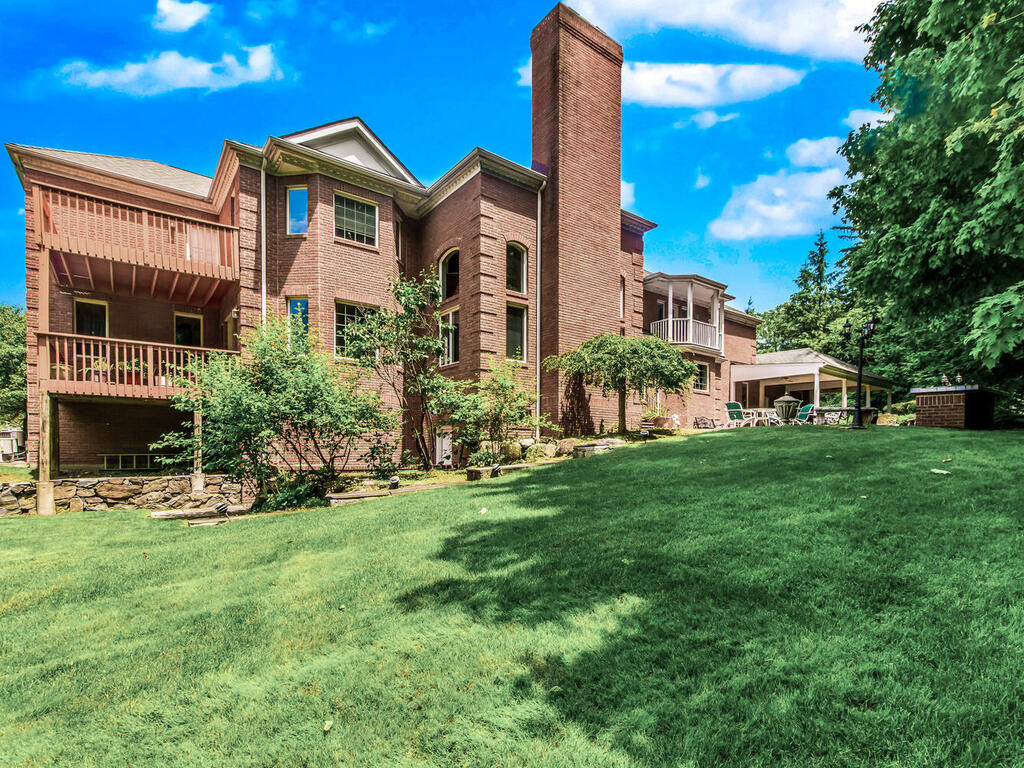 Scarsdale, New York, 10583, United States, 5 Bedrooms Bedrooms, ,6 BathroomsBathrooms,Residential,For Sale,1974207