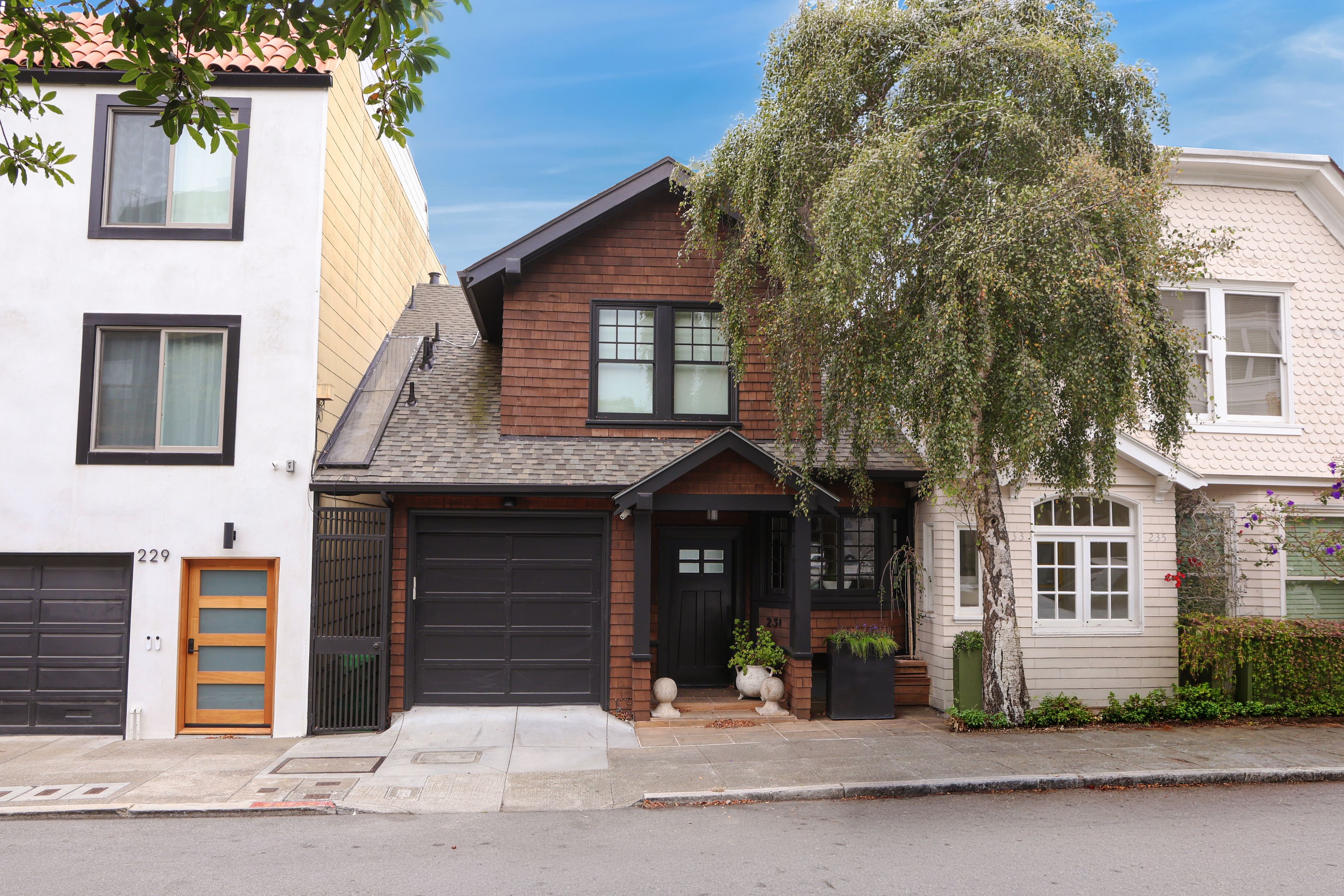  Craftsman Jewel With Sweeping Views - 物件實景