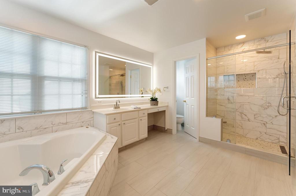 Lorton, Virginia, 22079, United States, 5 Bedrooms Bedrooms, ,4 BathroomsBathrooms,Residential,For Sale,2001485