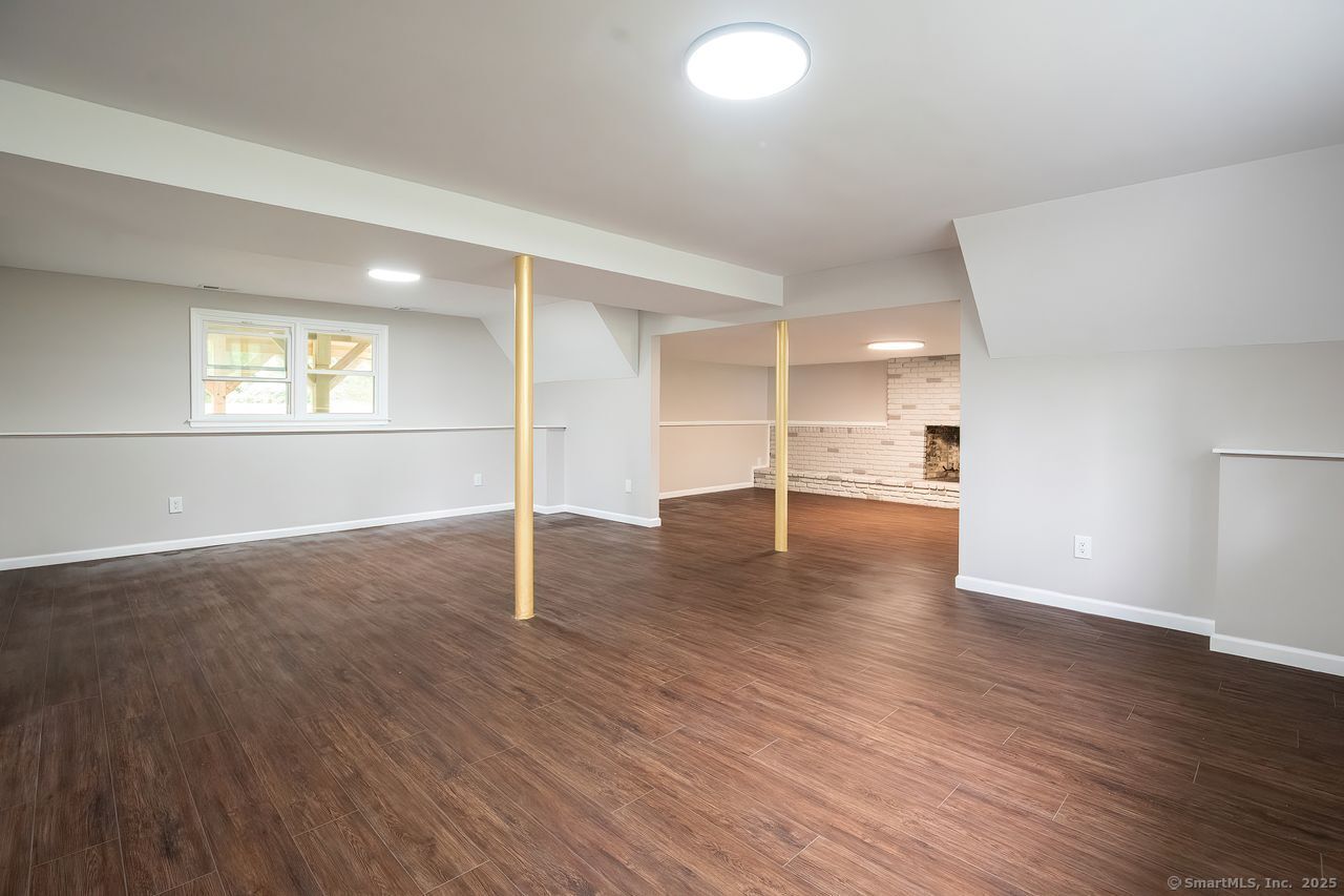 Monroe, Connecticut, 06468, United States, 5 Bedrooms Bedrooms, ,3 BathroomsBathrooms,Residential,For Sale,1907452
