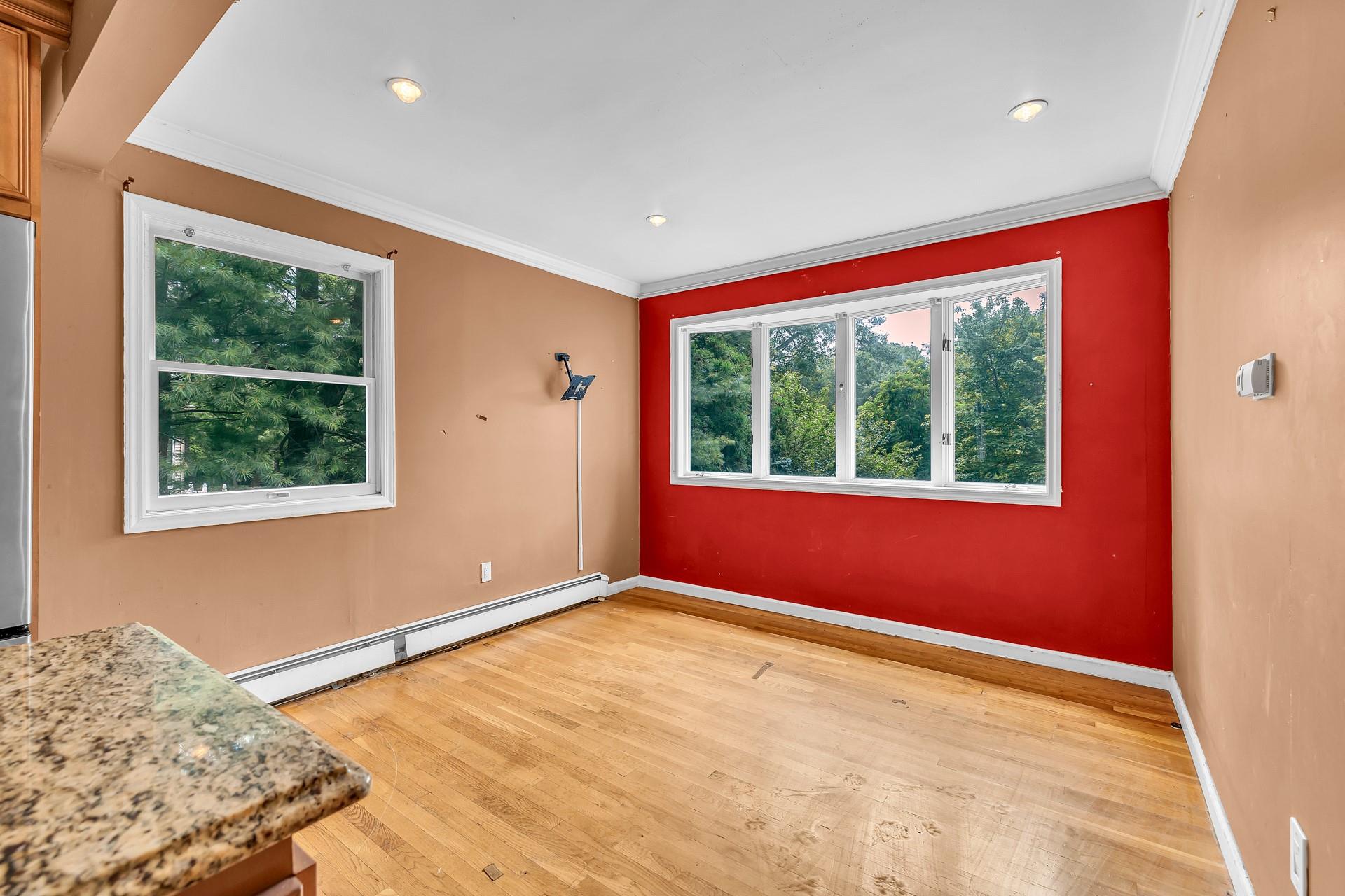 Huntington, New York, 11743, United States, 4 Bedrooms Bedrooms, ,3 BathroomsBathrooms,Residential,For Sale,1895271