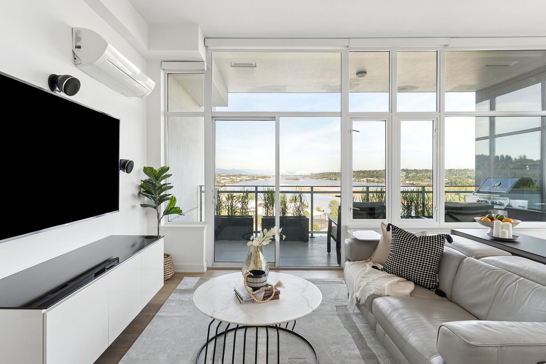  Rooftop Penthouse in New West - 物件實景