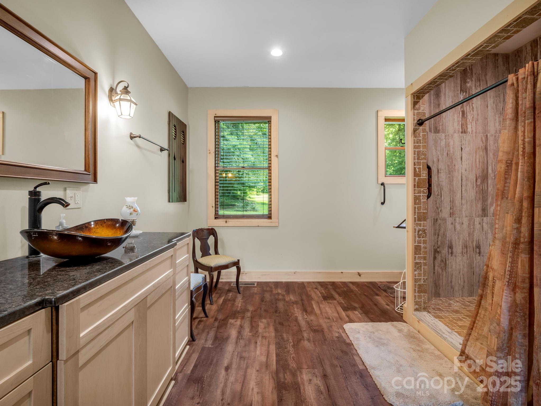 Saluda, North Carolina, 28773, United States, 3 Bedrooms Bedrooms, ,2 BathroomsBathrooms,Residential,For Sale,1923070