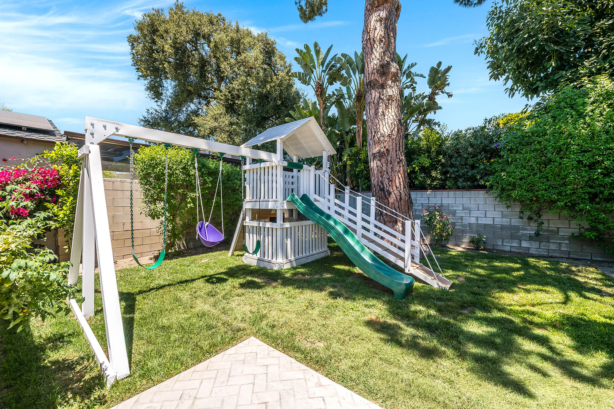  5320 Irvine Avenue - 物件實景