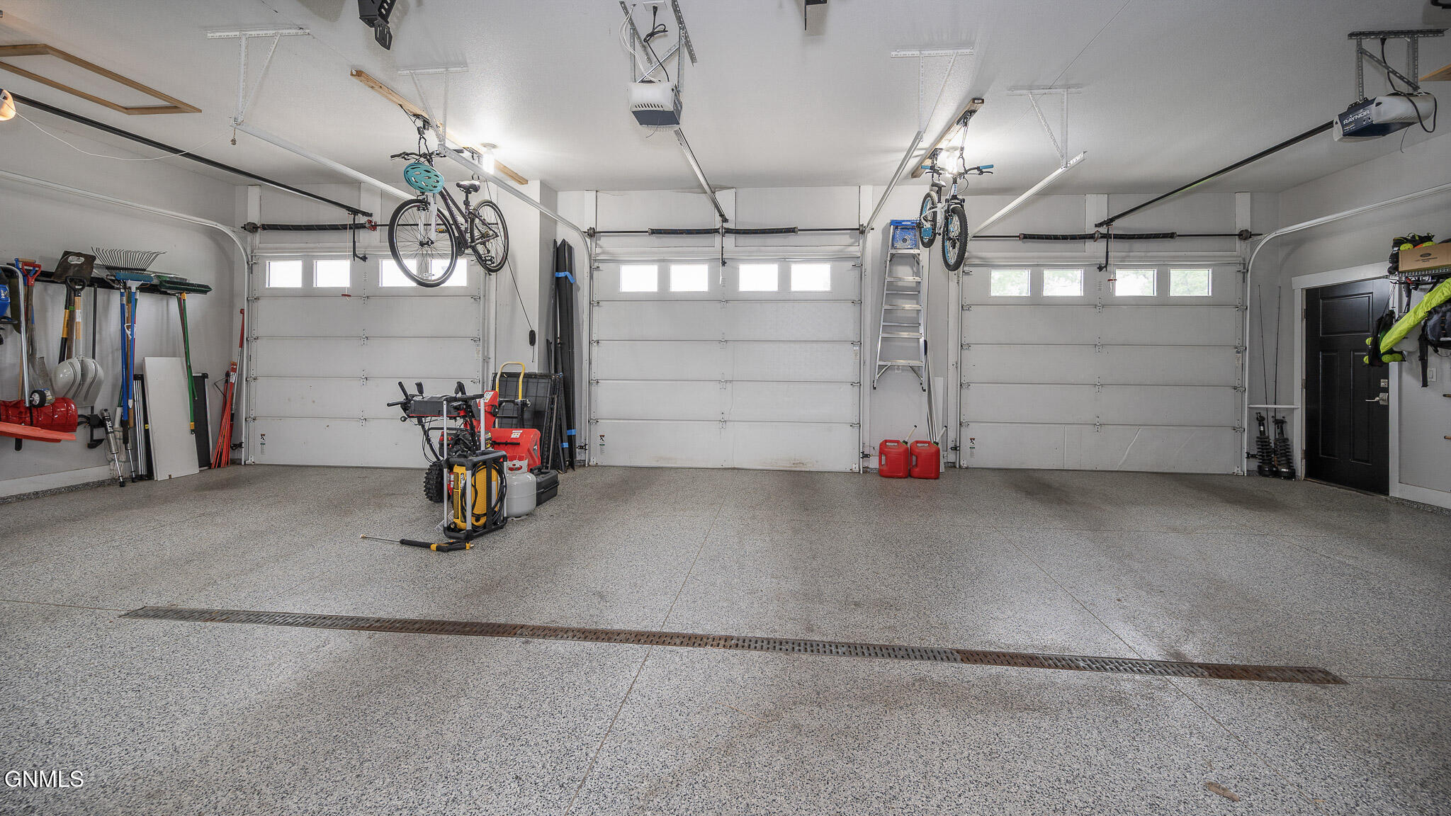 Bismarck, North Dakota, 58504, United States, 6 Bedrooms Bedrooms, ,4 BathroomsBathrooms,Residential,For Sale,1982102