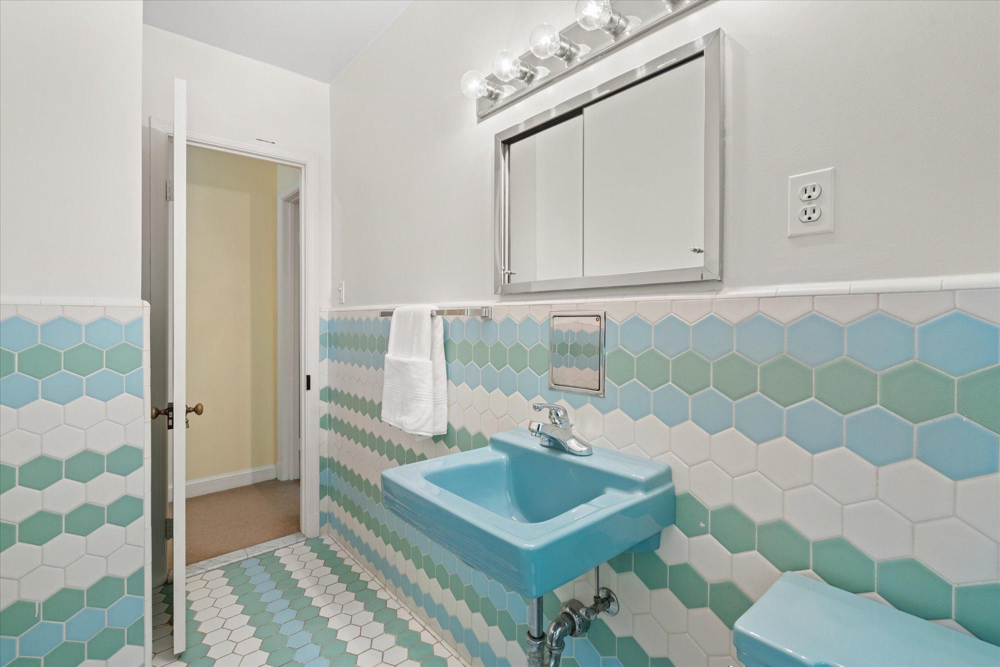  7030 Longwood Drive, Bethesda, MD 20817 - 物件實景