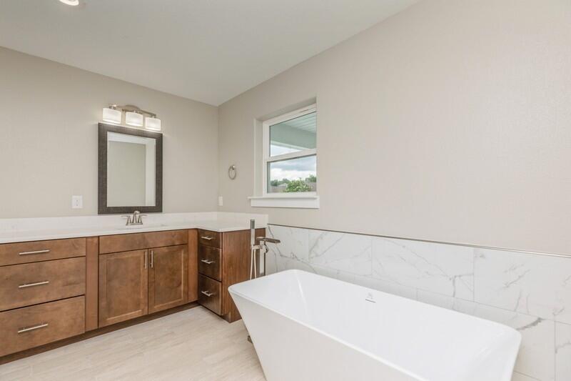 Crestview, Florida, 32539, United States, 4 Bedrooms Bedrooms, ,4 BathroomsBathrooms,Residential,For Sale,1911997