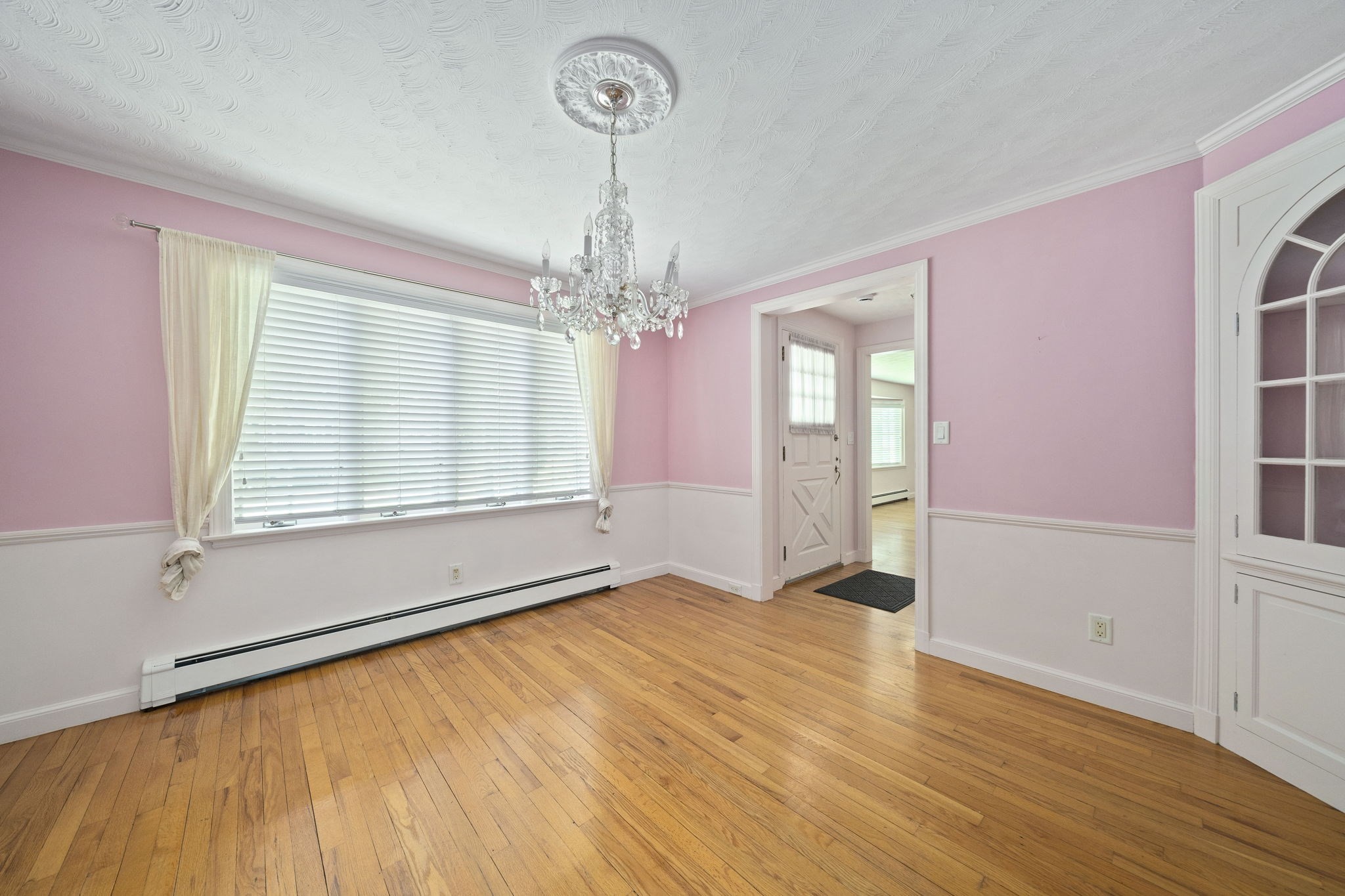 Braintree, Massachusetts, 02184, United States, 2 Bedrooms Bedrooms, ,2 BathroomsBathrooms,Residential,For Sale,1899290