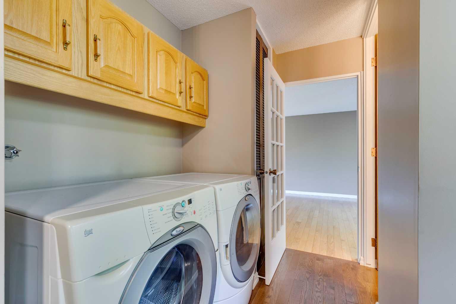 CALGARY, Alberta, T3B 2W3, CA, 7 Bedrooms Bedrooms, ,4 BathroomsBathrooms,Residential,For Sale,1988162