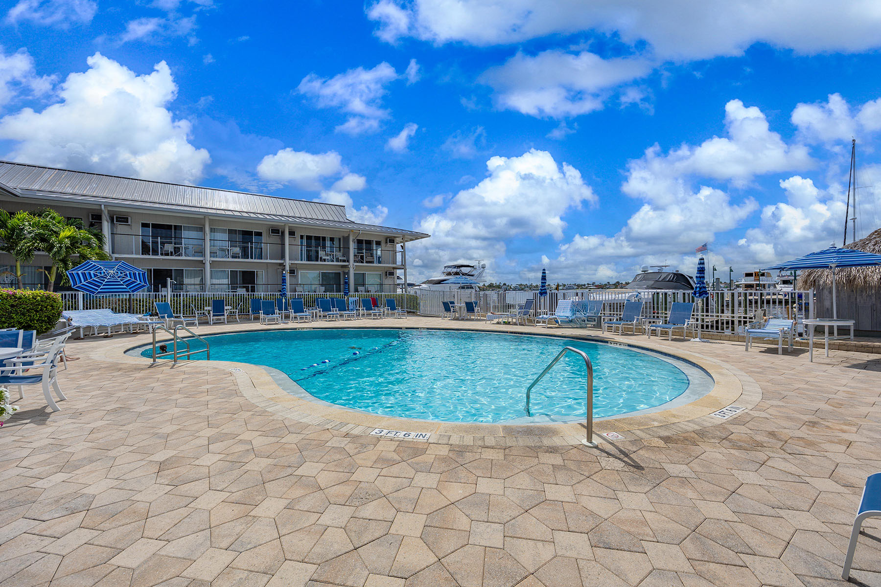  OLDE NAPLES - COVE INN - 物件實景