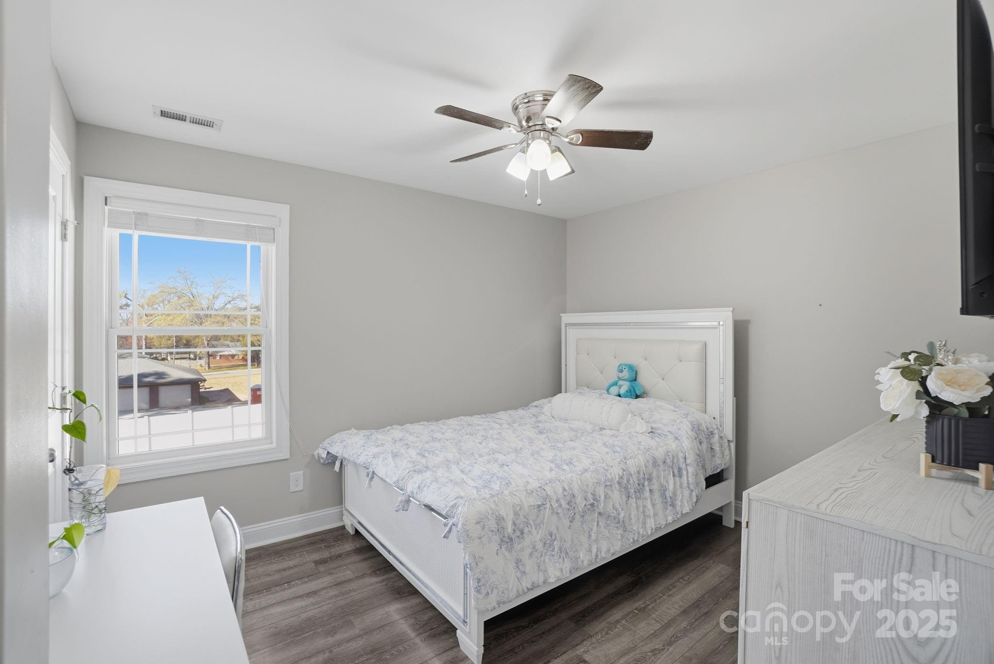 Kannapolis, North Carolina, 28081, United States, 4 Bedrooms Bedrooms, ,3 BathroomsBathrooms,Residential,For Sale,1996978