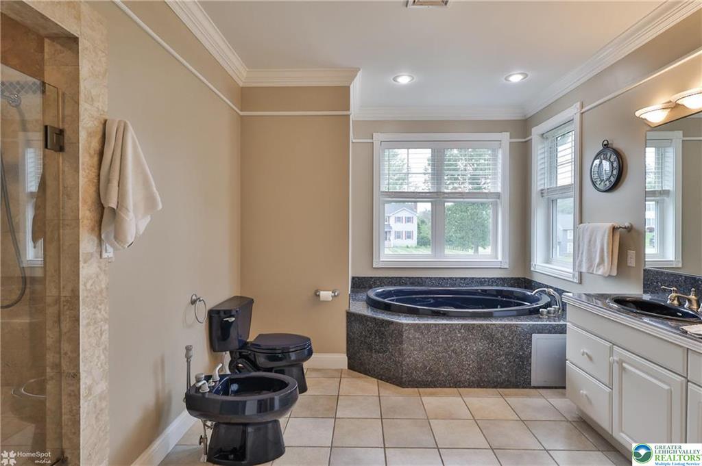 Stroudsburg, Pennsylvania, 18360-6926, United States, 7 Bedrooms Bedrooms, ,4 BathroomsBathrooms,Residential,For Sale,1904497