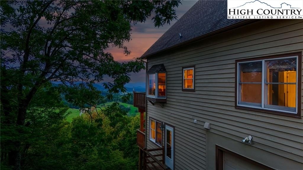 Boone, North Carolina, 28607, United States, 3 Bedrooms Bedrooms, ,3 BathroomsBathrooms,Residential,For Sale,1941298
