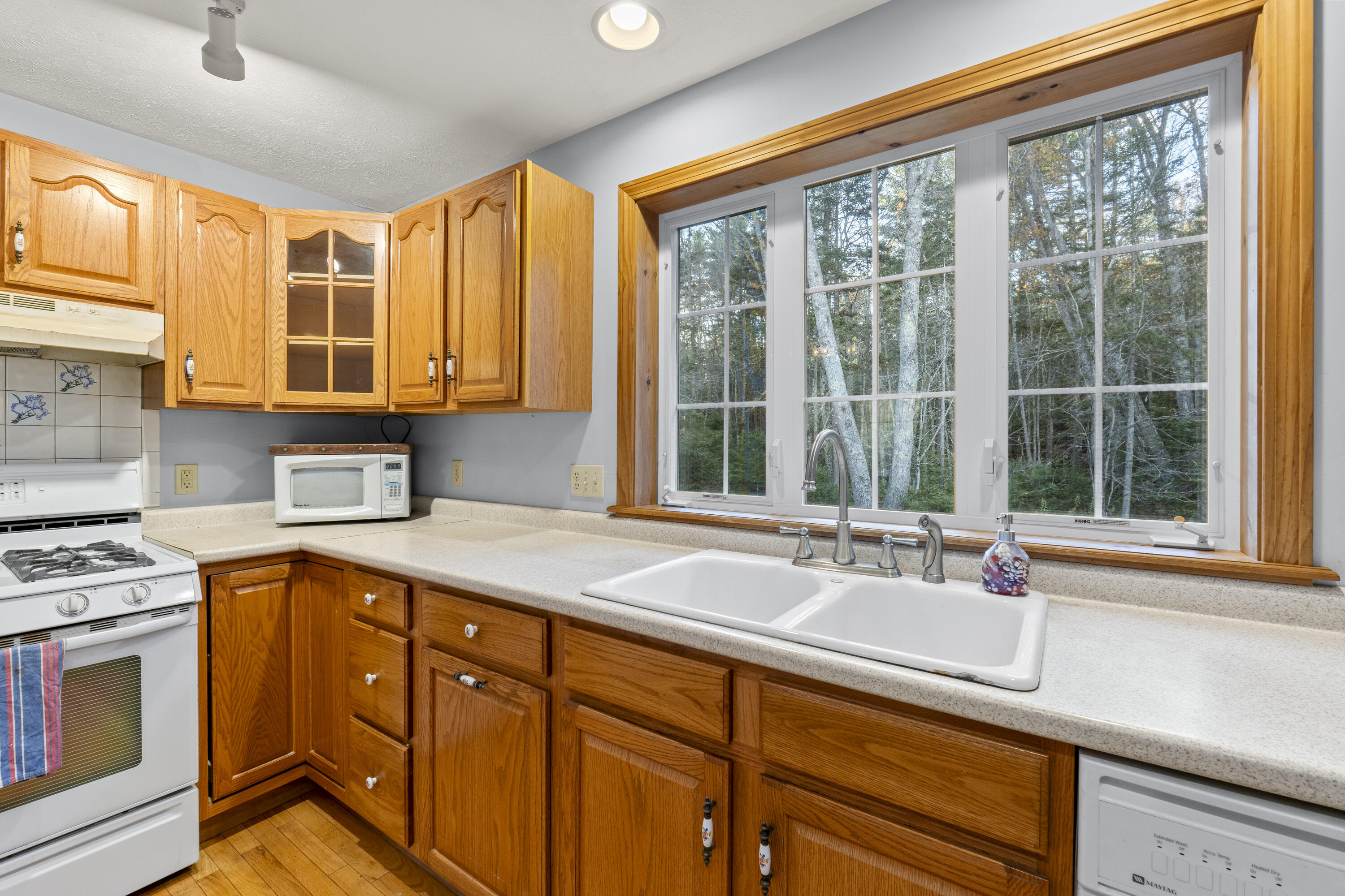 Brunswick, Maine, 04011, United States, 3 Bedrooms Bedrooms, ,3 BathroomsBathrooms,Residential,For Sale,1988184