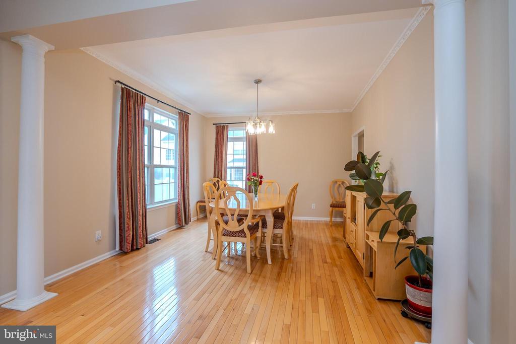 Plainsboro, New Jersey, 08536, United States, 4 Bedrooms Bedrooms, ,3 BathroomsBathrooms,Residential,For Sale,1900525