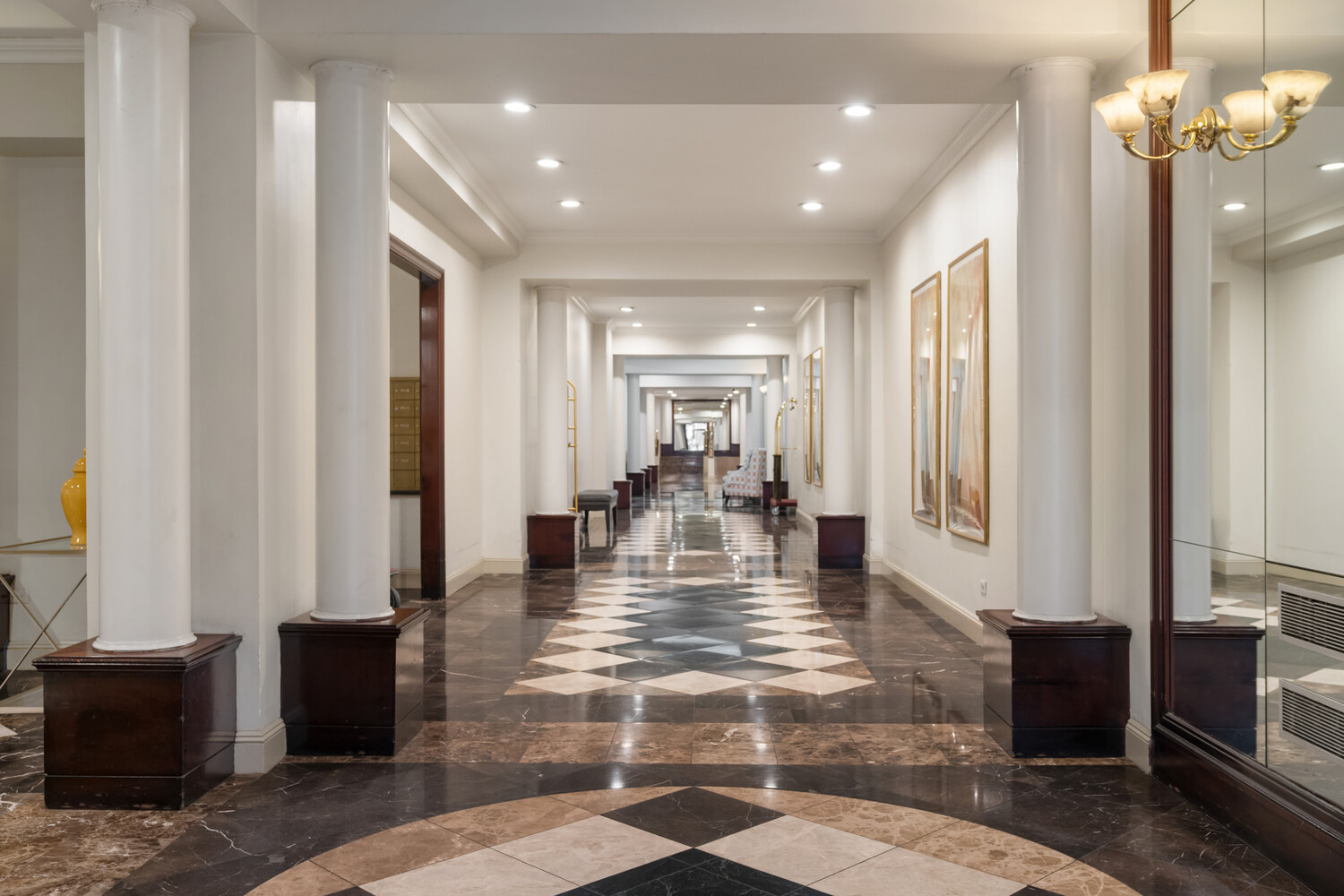 New York City, New York, 10021, United States, 1 Bedroom Bedrooms, ,1 BathroomBathrooms,Residential,For Sale,1965156