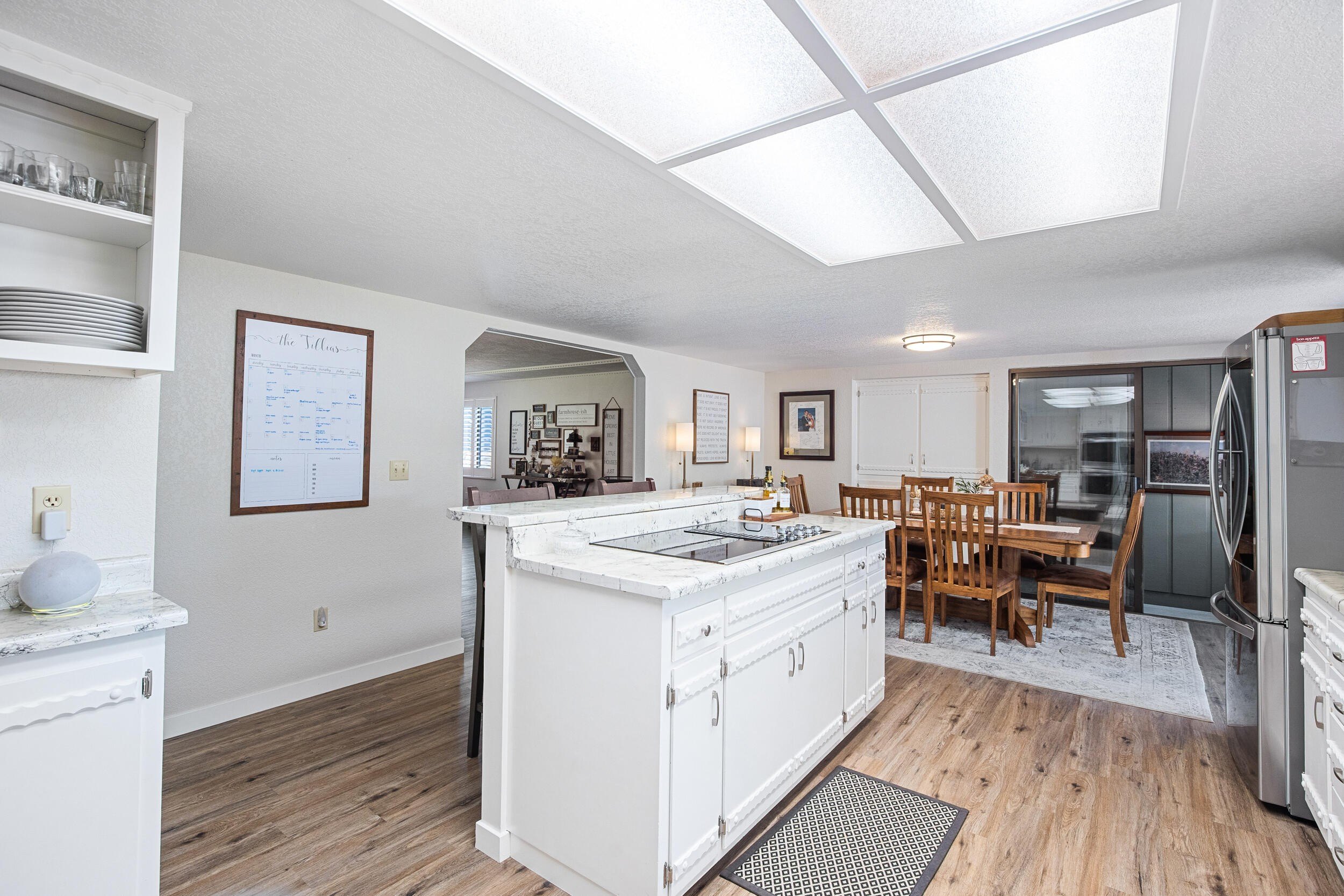 Grants Pass, Oregon, 97527, United States, 3 Bedrooms Bedrooms, ,3 BathroomsBathrooms,Residential,For Sale,1928717