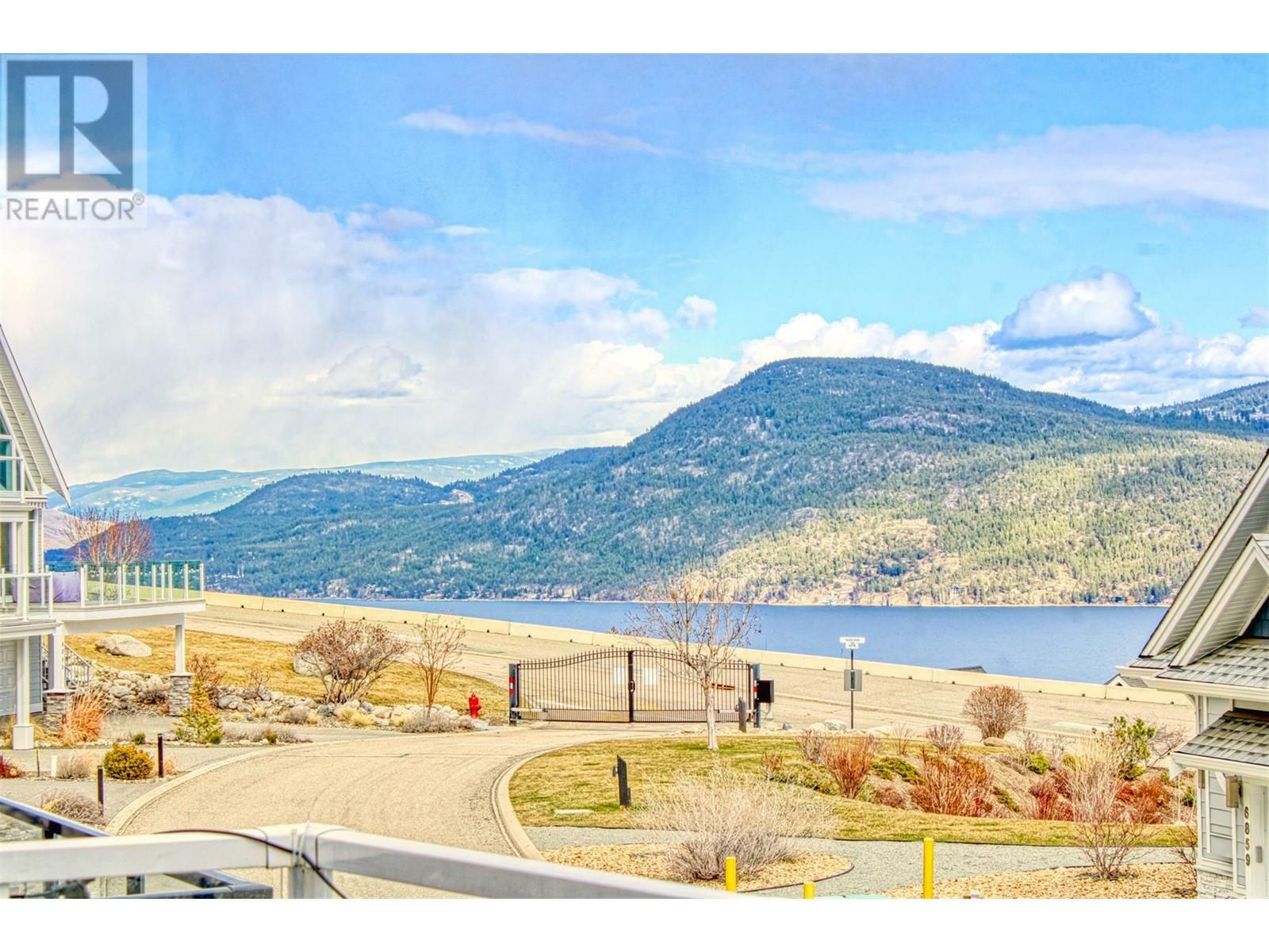 KELOWNA, British Columbia, V1Z 3R8, CA, 3 Bedrooms Bedrooms, ,2 BathroomsBathrooms,Residential,For Sale,1836675