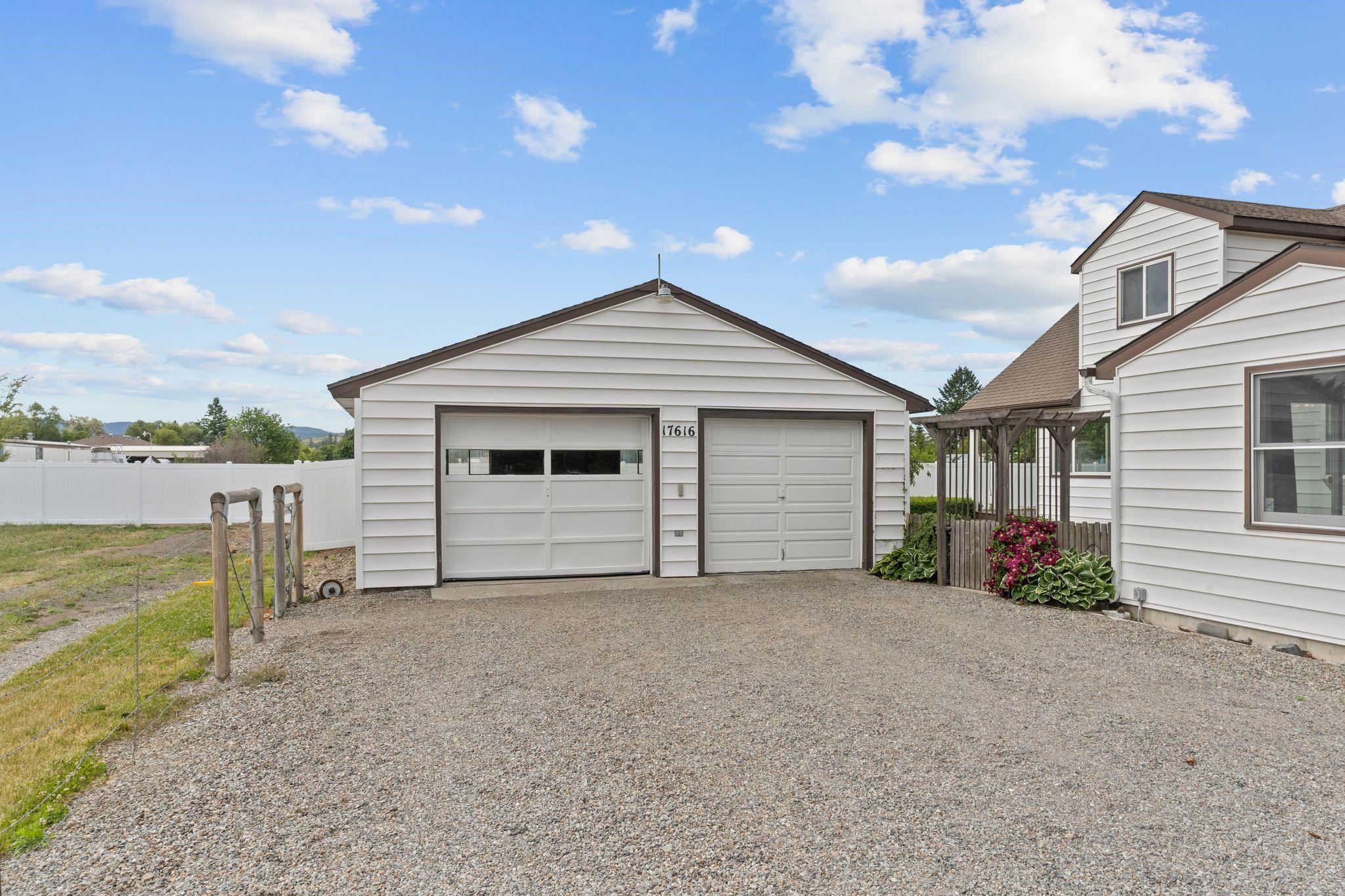 Greenacres, Washington, 99016, United States, 5 Bedrooms Bedrooms, ,2 BathroomsBathrooms,Residential,For Sale,1846797