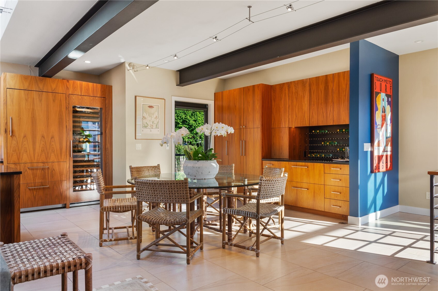 Seattle, Washington, 98102, United States, 3 Bedrooms Bedrooms, ,2 BathroomsBathrooms,Residential,For Sale,1807048