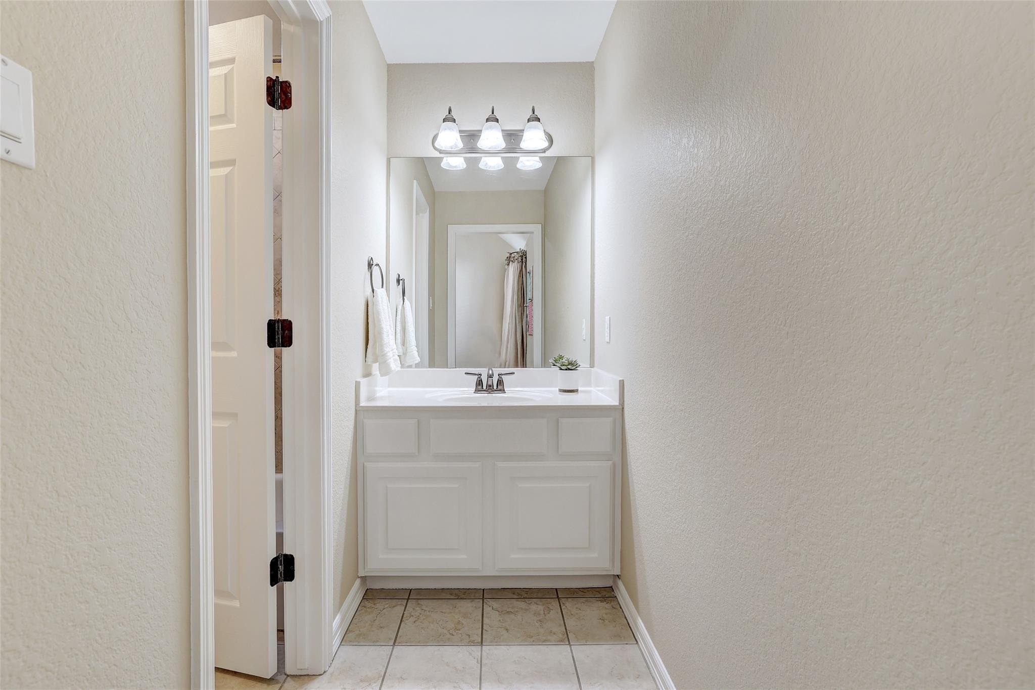 Round Rock, Texas, 78681, United States, 5 Bedrooms Bedrooms, ,4 BathroomsBathrooms,Residential,For Sale,2005669