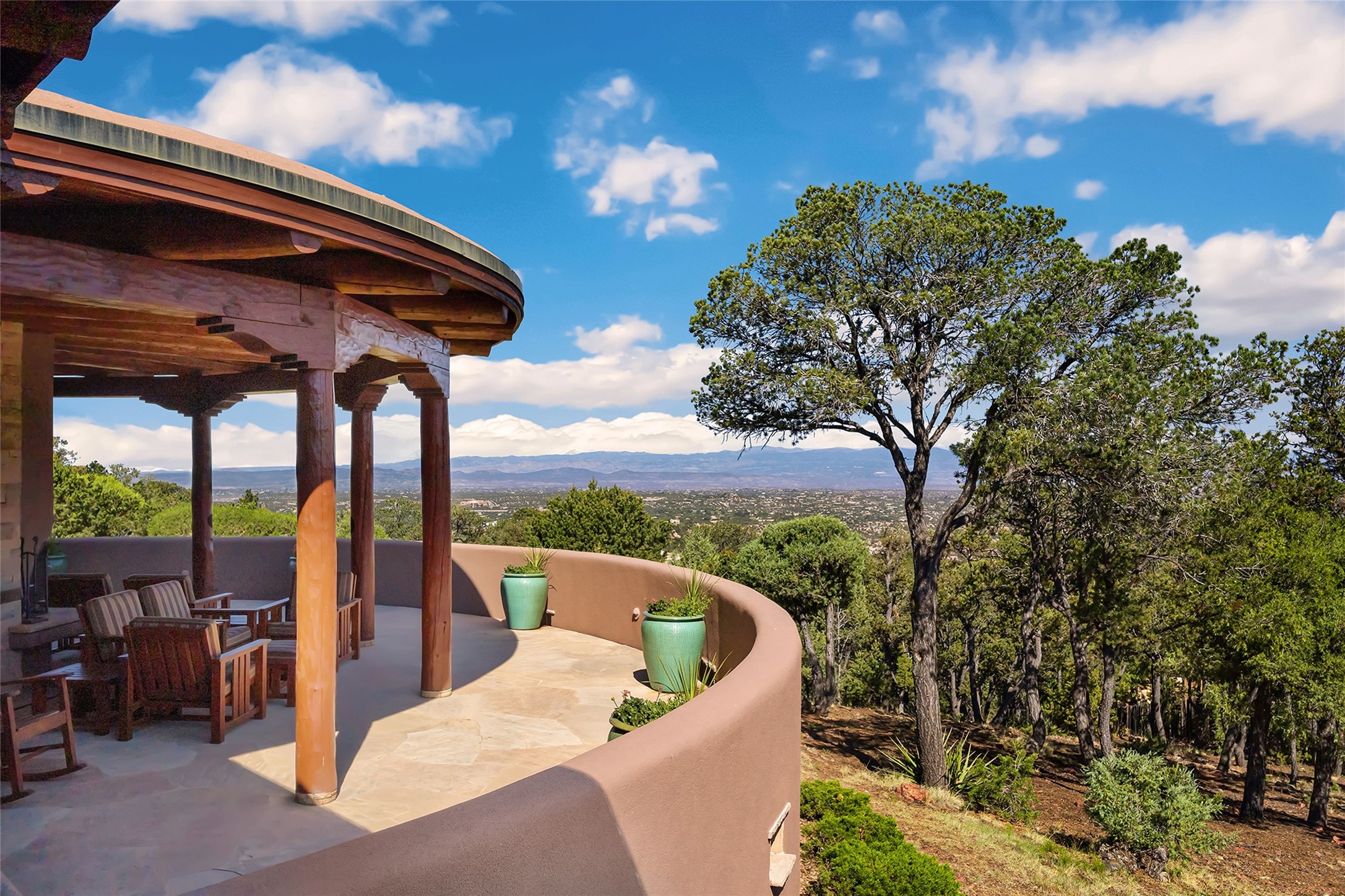  1236 N. Summit Drive - 物件實景