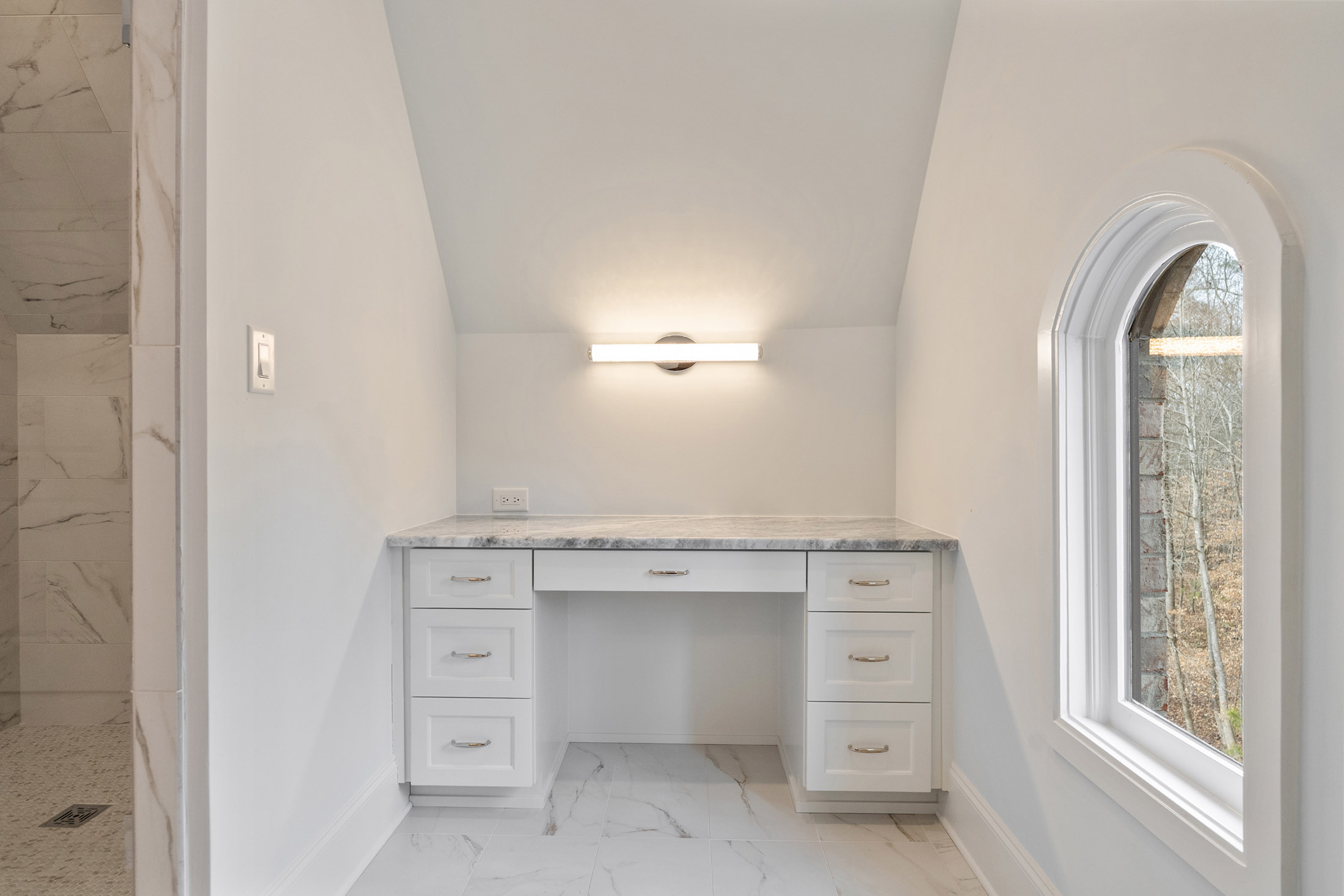  An Reminiscent of Old-World Charm Meets Modern Luxury on This Milton Estate - 物件實景