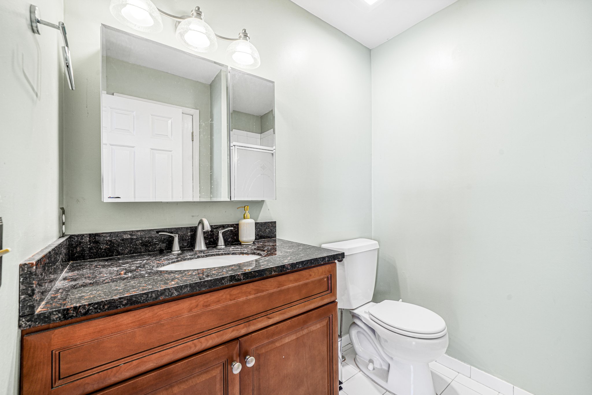 Montville, New Jersey, 07045, United States, 3 Bedrooms Bedrooms, ,2 BathroomsBathrooms,Residential,For Sale,1921284