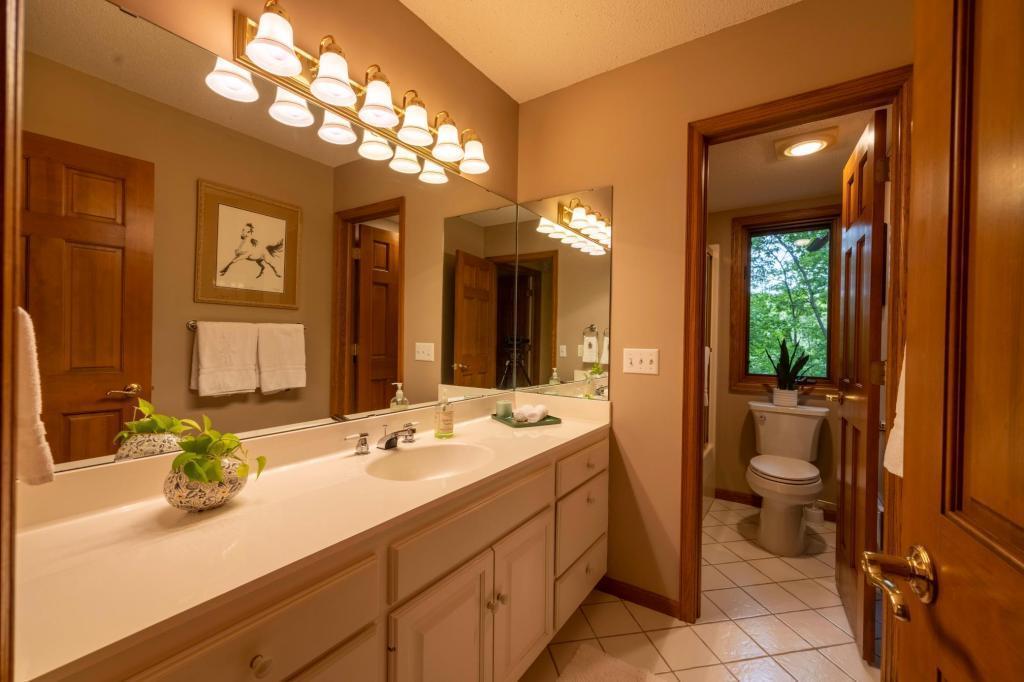 Mendota Heights, Minnesota, 55118, United States, 4 Bedrooms Bedrooms, ,3 BathroomsBathrooms,Residential,For Sale,1836960