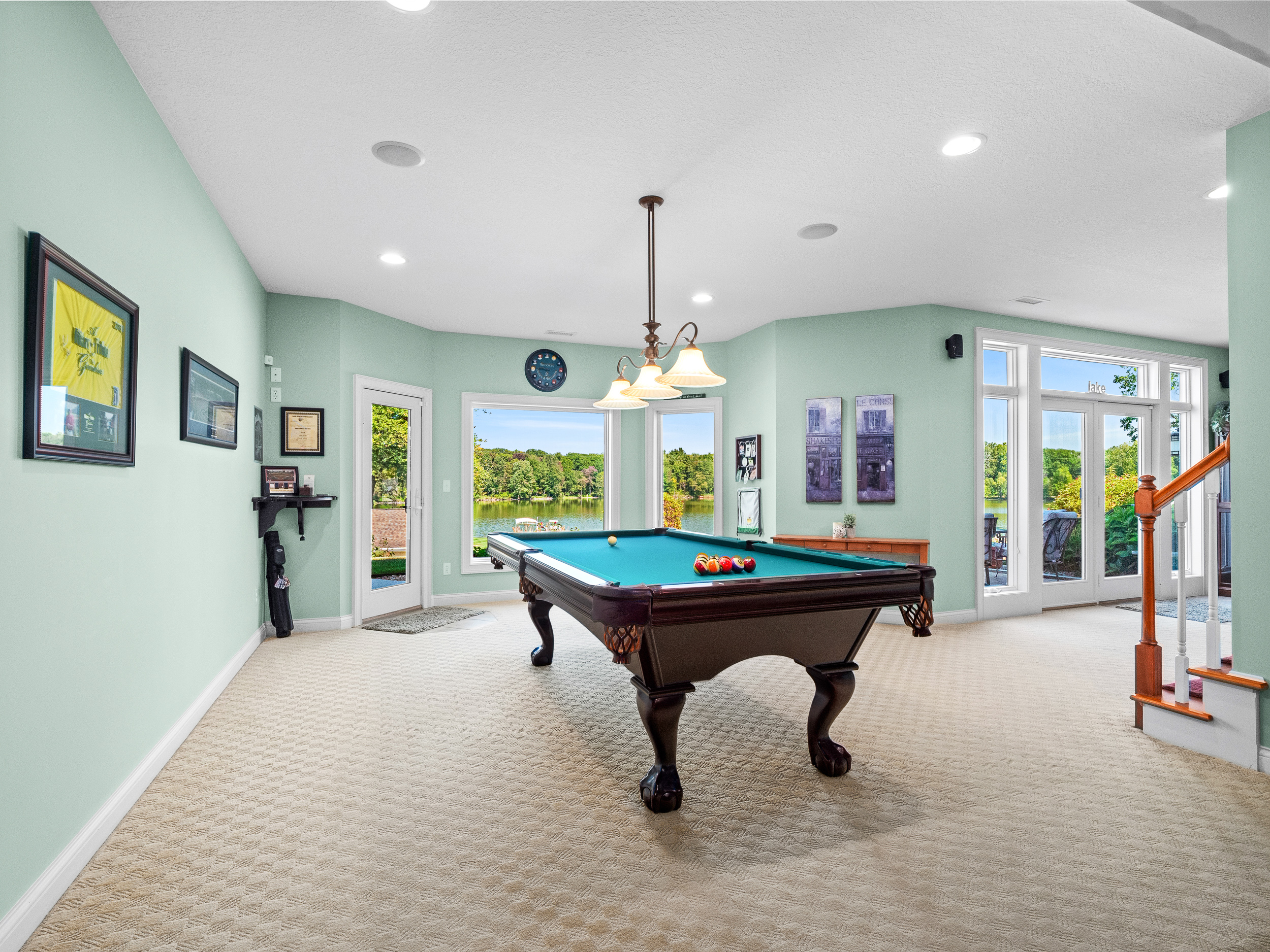  Stunning Updated Ranch with Finished Walk-Out Lower Level - 物件實景