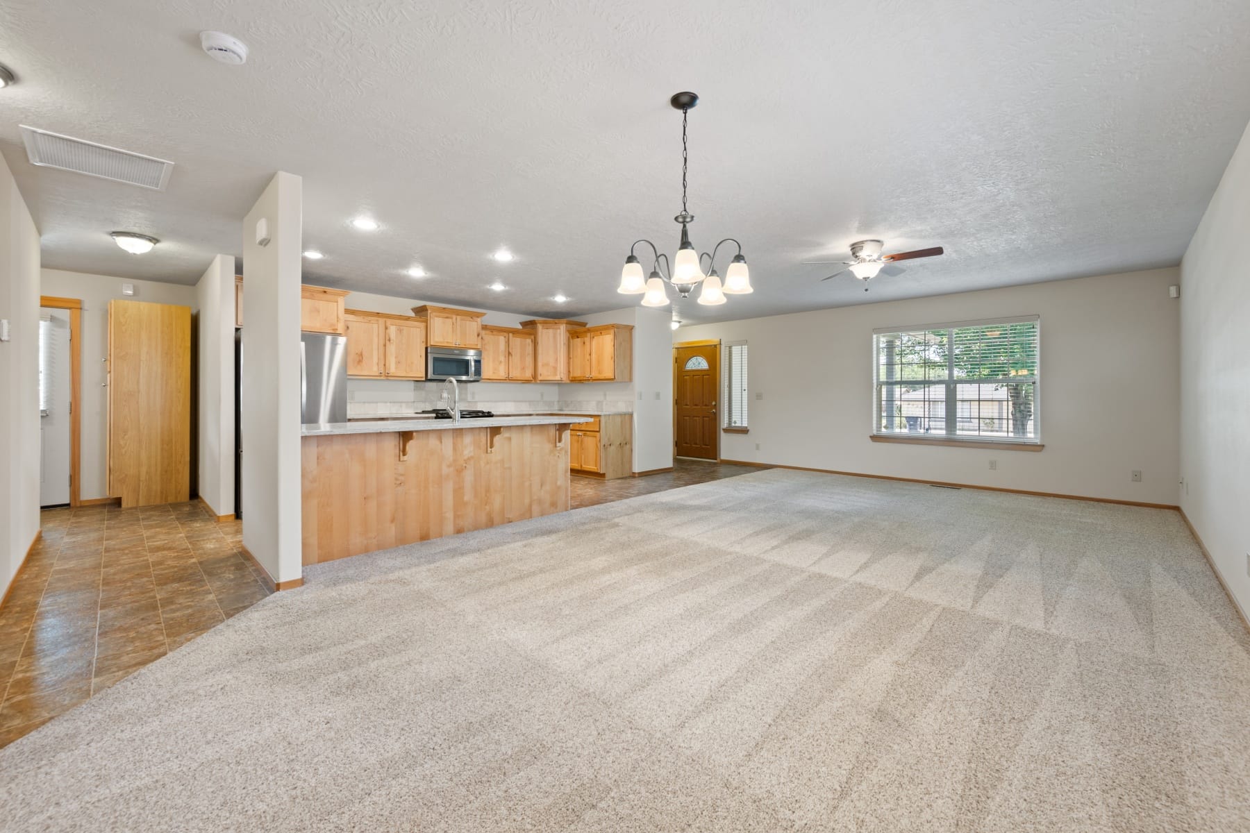 2330 NW 10th Street Redmond, OR 97756 - 物件實景