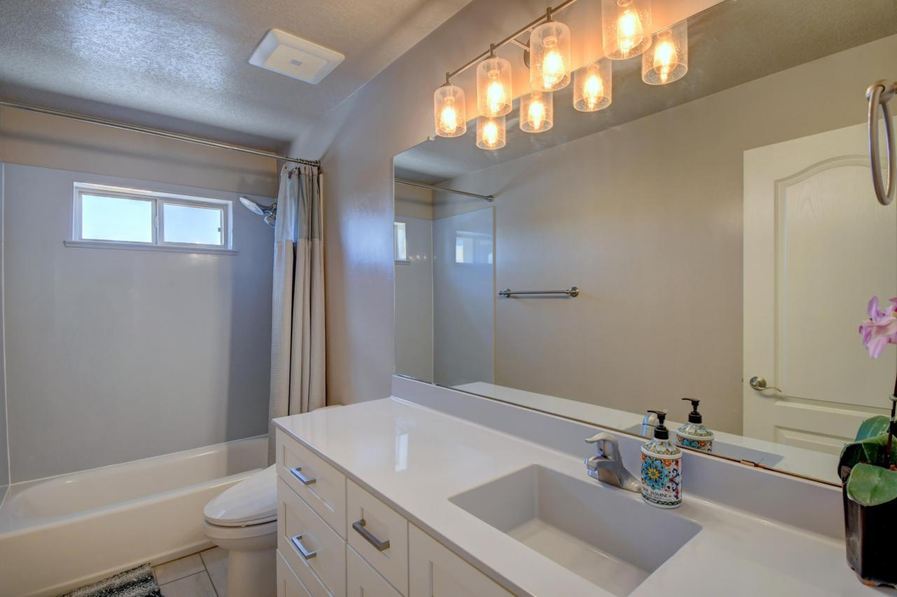 8612 LUNA VITA Court NE, Albuquerque, New Mexico, 87113, United States, 5 Bedrooms Bedrooms, ,3 BathroomsBathrooms,Residential,For Sale,8612 LUNA VITA Court NE,1616407
