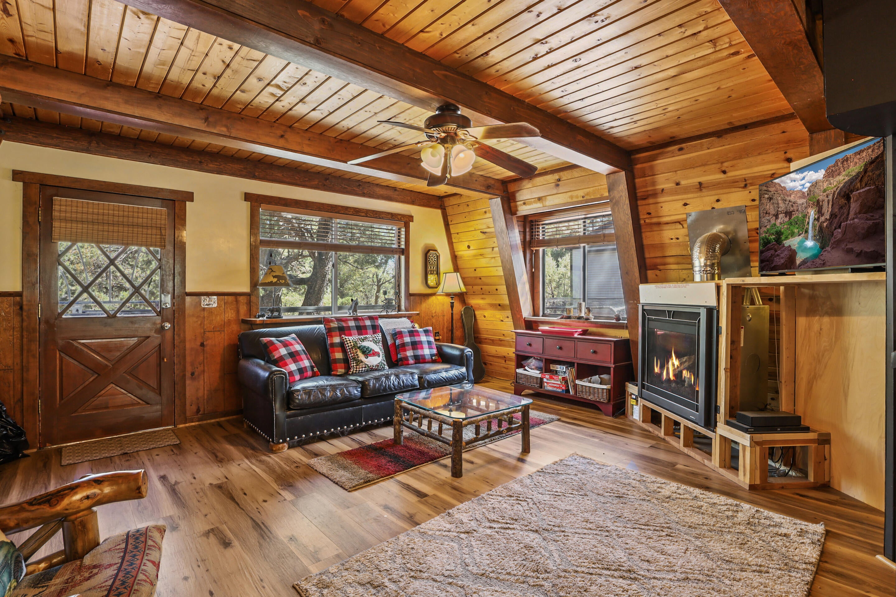 Pine, Arizona, 85544, United States, 2 Bedrooms Bedrooms, ,1 BathroomBathrooms,Residential,For Sale,1819700