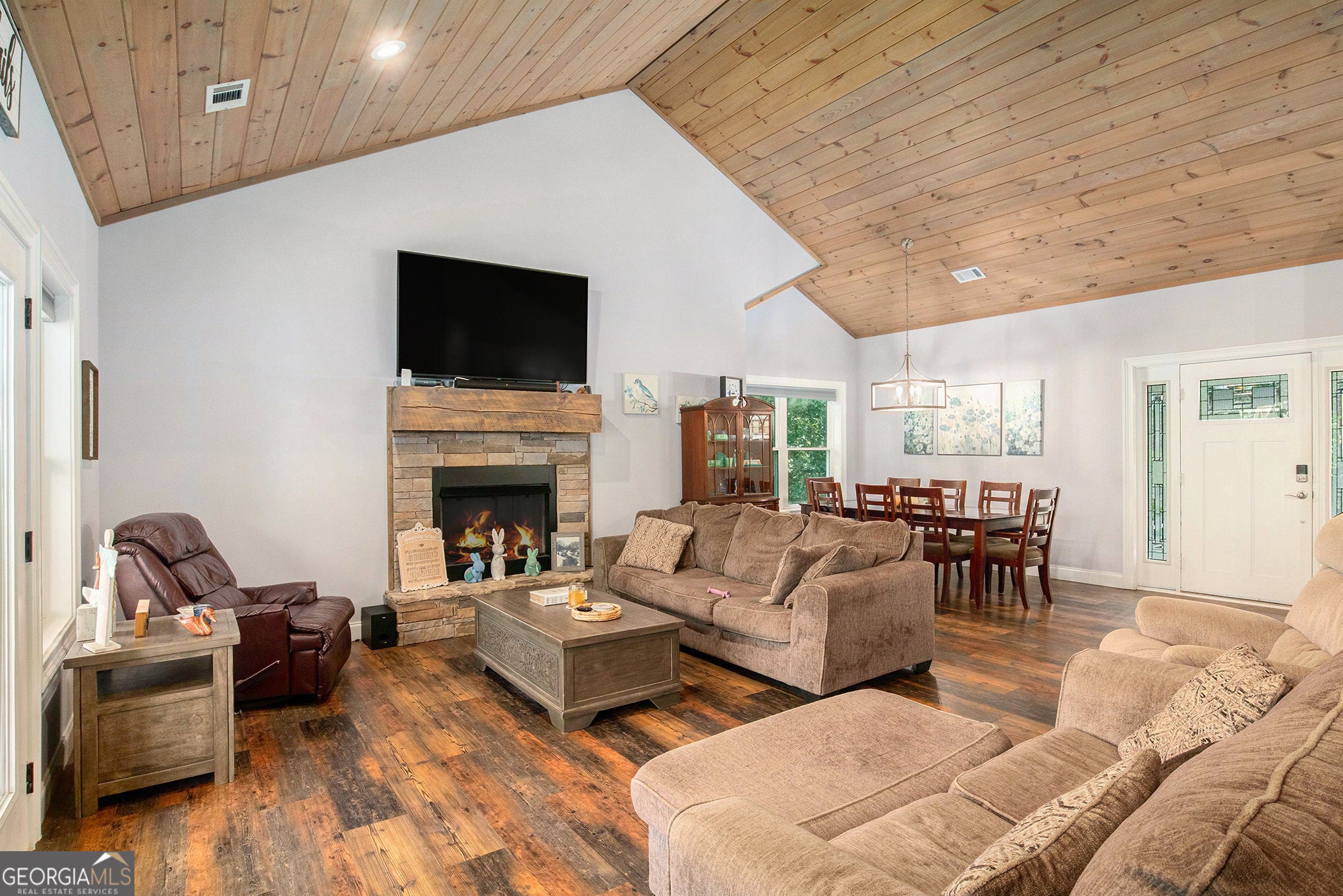 Blue Ridge, Georgia, 30513, United States, 4 Bedrooms Bedrooms, ,3 BathroomsBathrooms,Residential,For Sale,1919420