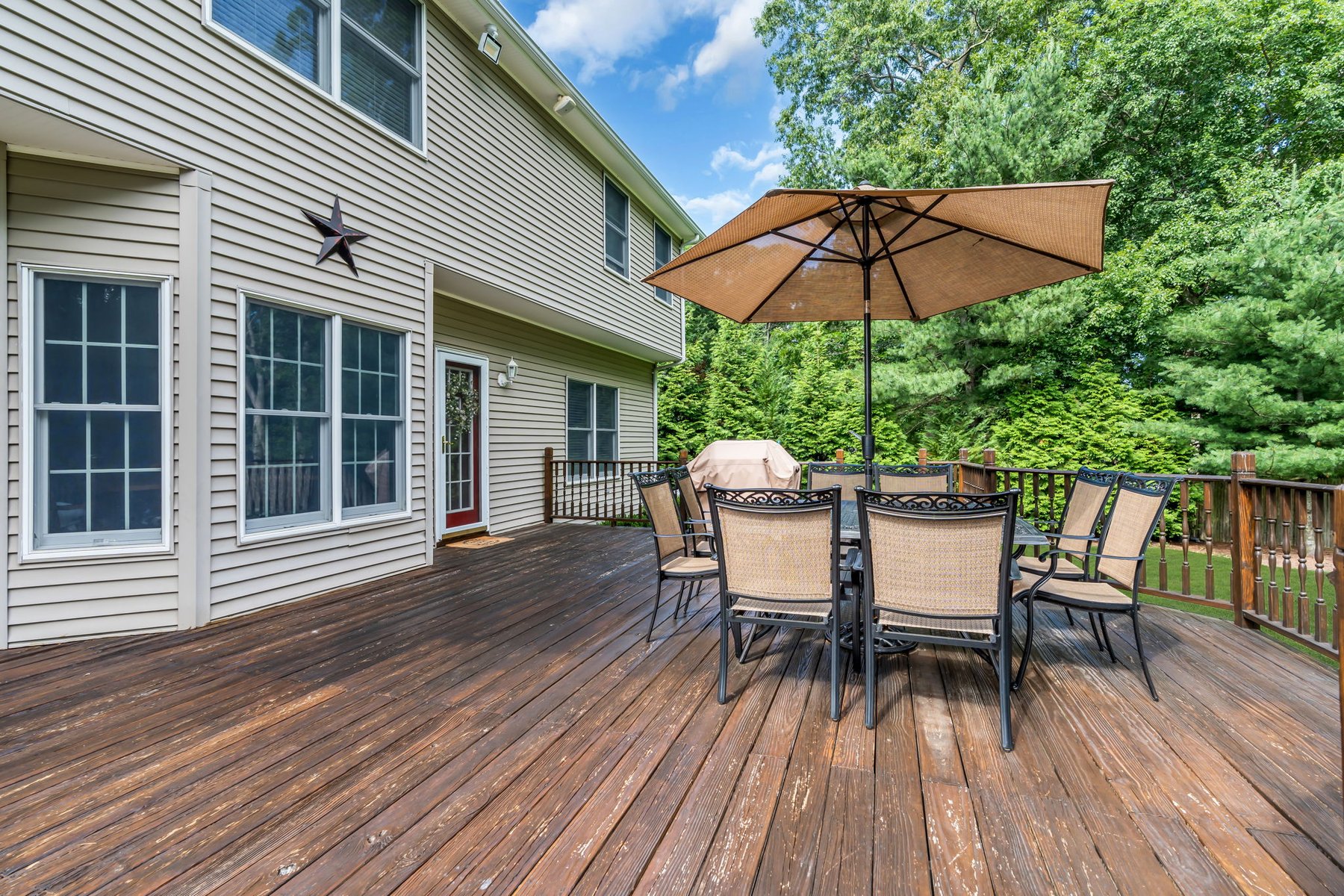  Stunning Colonial in Misty Hollow - 物件實景