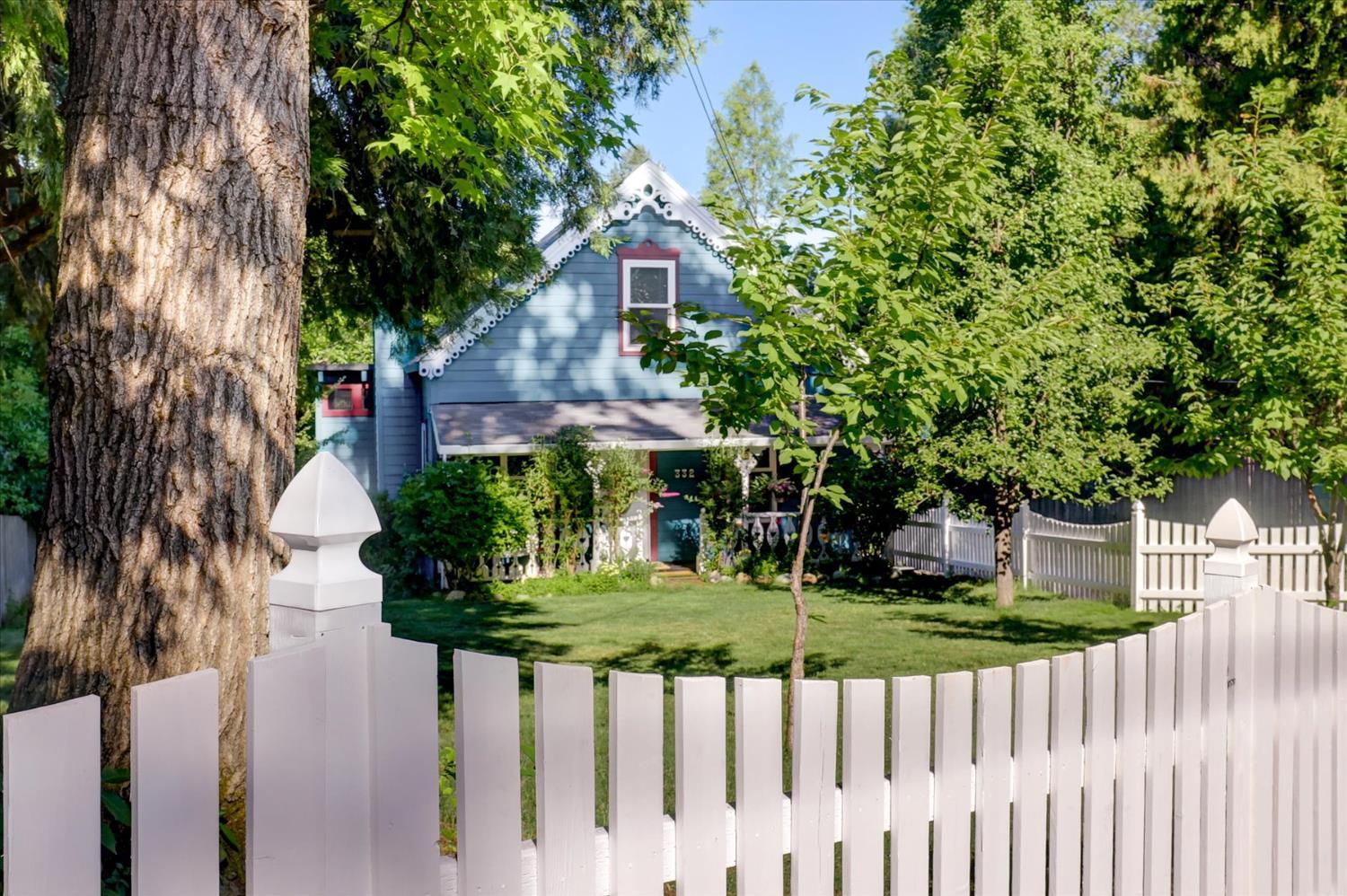 Nevada City, California, 95959, United States, 2 Bedrooms Bedrooms, ,2 BathroomsBathrooms,Residential,For Sale,1896886