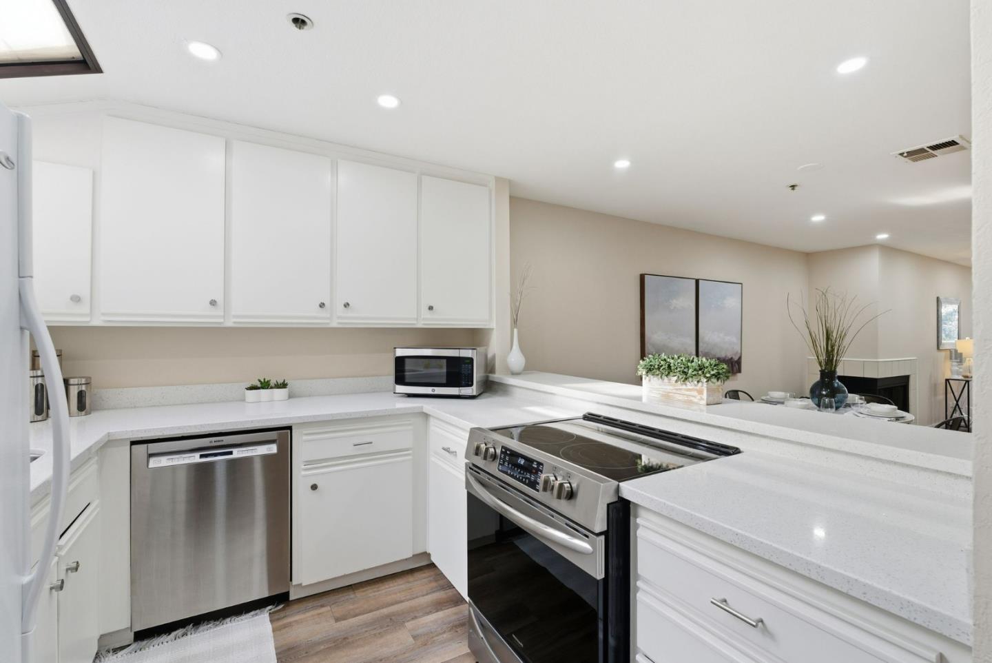 Palo Alto, California, 94306, United States, 2 Bedrooms Bedrooms, ,2 BathroomsBathrooms,Residential,For Sale,1992866