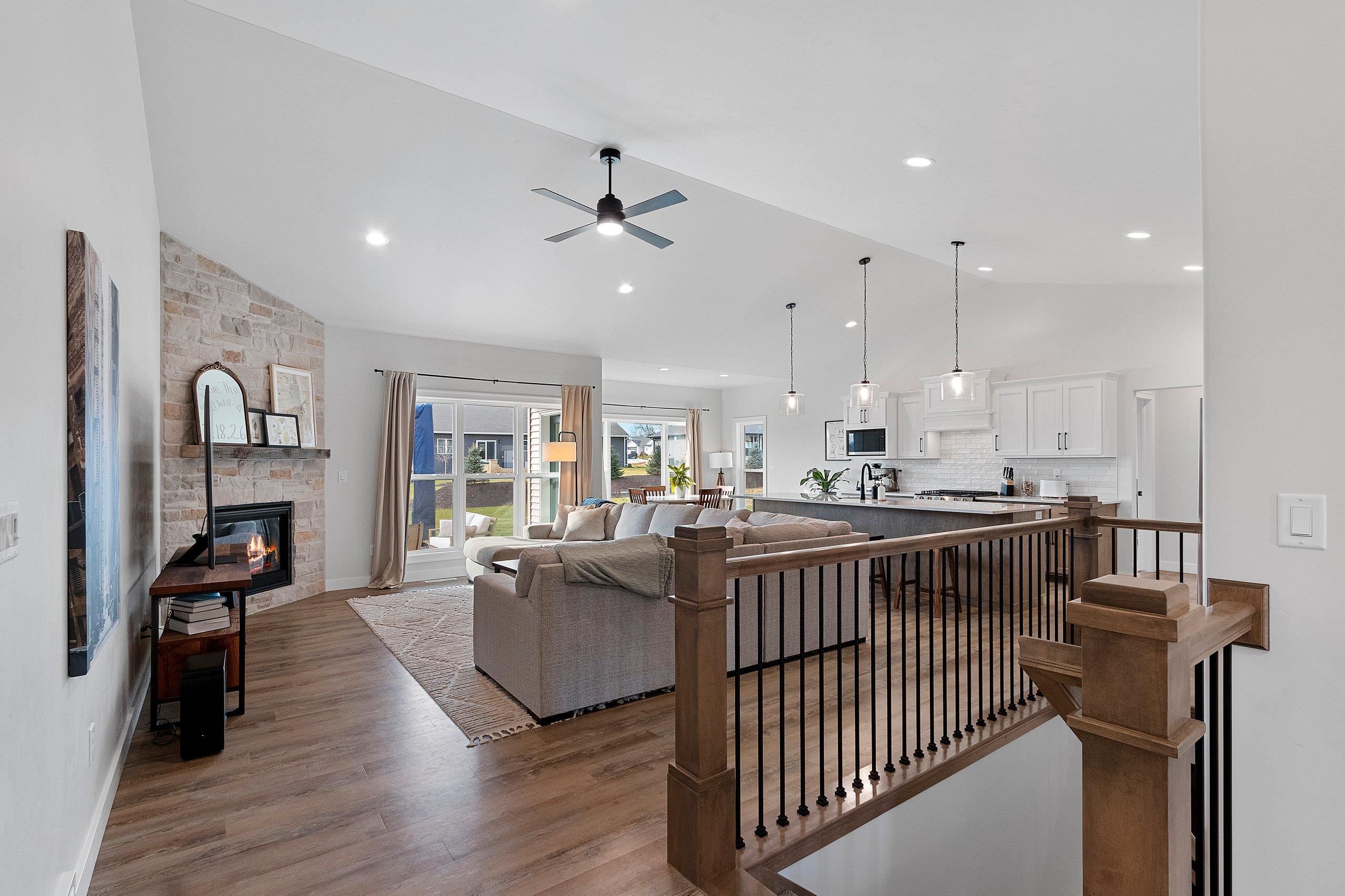 SUAMICO, Wisconsin, 54313, United States, 5 Bedrooms Bedrooms, ,4 BathroomsBathrooms,Residential,For Sale,2000952