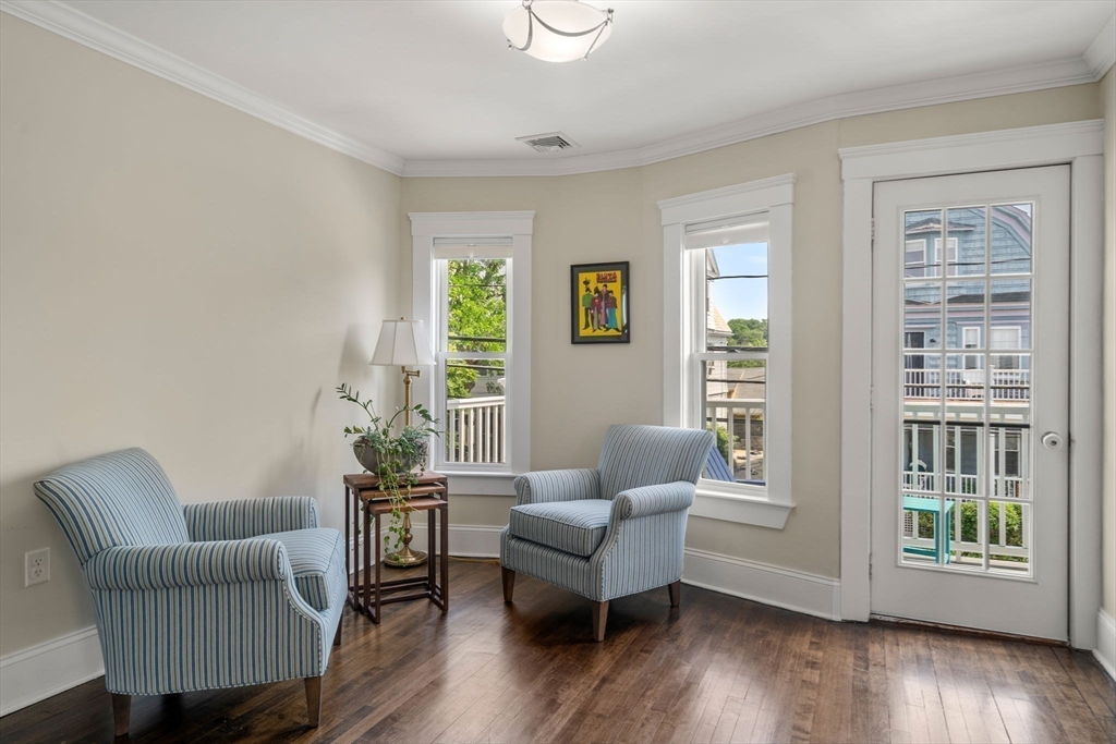 Somerville, Massachusetts, 02144, United States, 3 Bedrooms Bedrooms, ,3 BathroomsBathrooms,Residential,For Sale,1940459