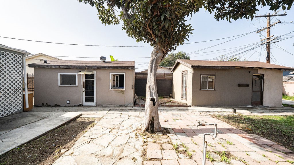 Hawthorne, California, 90250, United States, 2 Bedrooms Bedrooms, ,1 BathroomBathrooms,Residential,For Sale,1995863