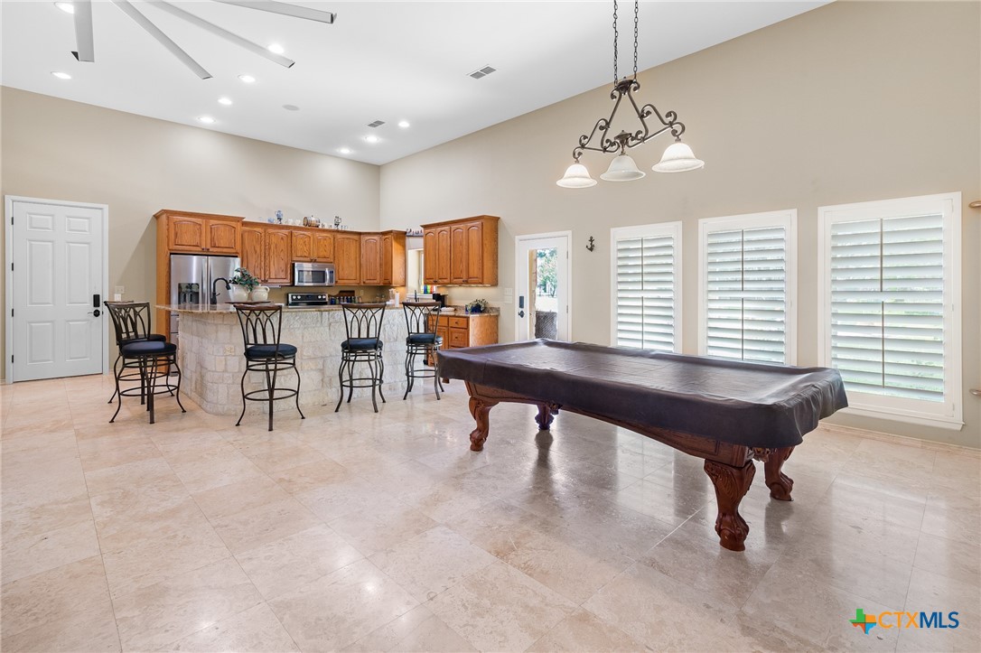 Inez, Texas, 77968, United States, 5 Bedrooms Bedrooms, ,6 BathroomsBathrooms,Residential,For Sale,1895563