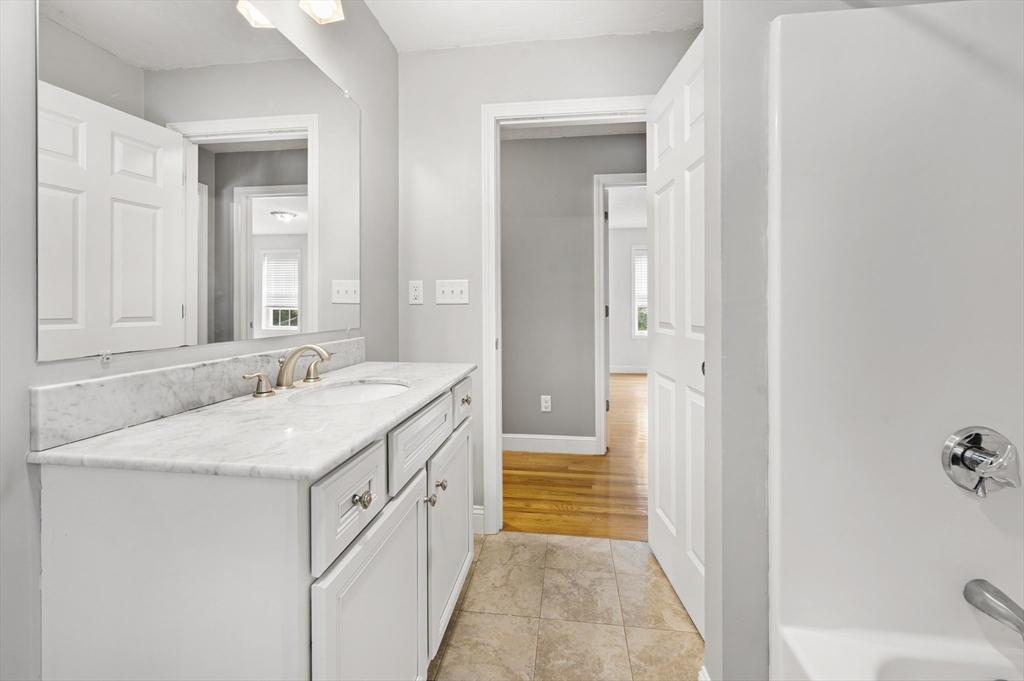 Brockton, Massachusetts, 02302, United States, 3 Bedrooms Bedrooms, ,3 BathroomsBathrooms,Residential,For Sale,1918560