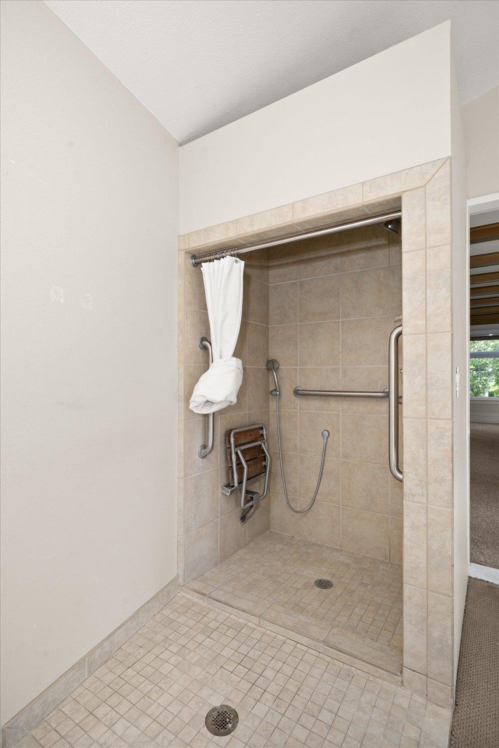 Spokane, Washington, 99204, United States, 4 Bedrooms Bedrooms, ,3 BathroomsBathrooms,Residential,For Sale,1937092