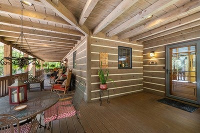 Murphy, North Carolina, 28906, United States, 3 Bedrooms Bedrooms, ,6 BathroomsBathrooms,Residential,For Sale,1933143