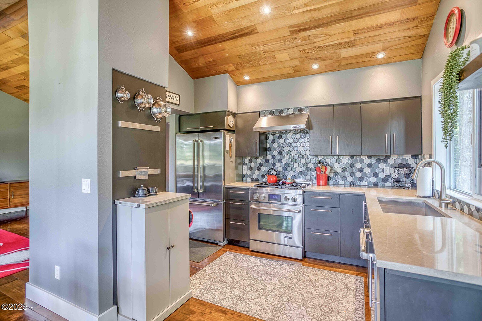 Gleneden Beach, Oregon, 97388, United States, 3 Bedrooms Bedrooms, ,Residential,For Sale,1903815